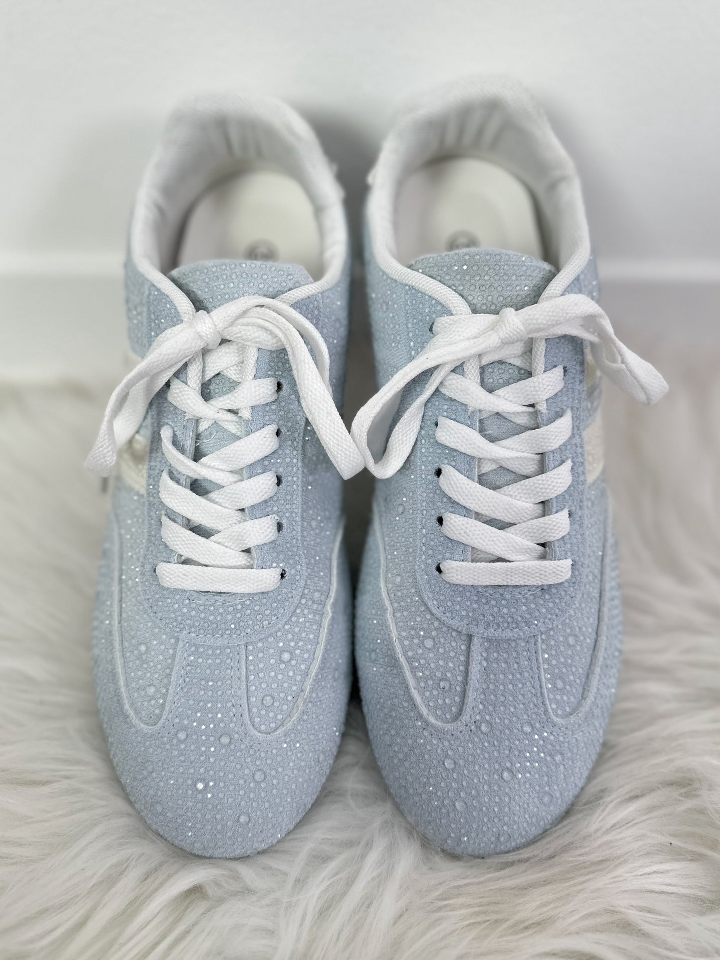 Sneaker mit Steinchen - hellblau