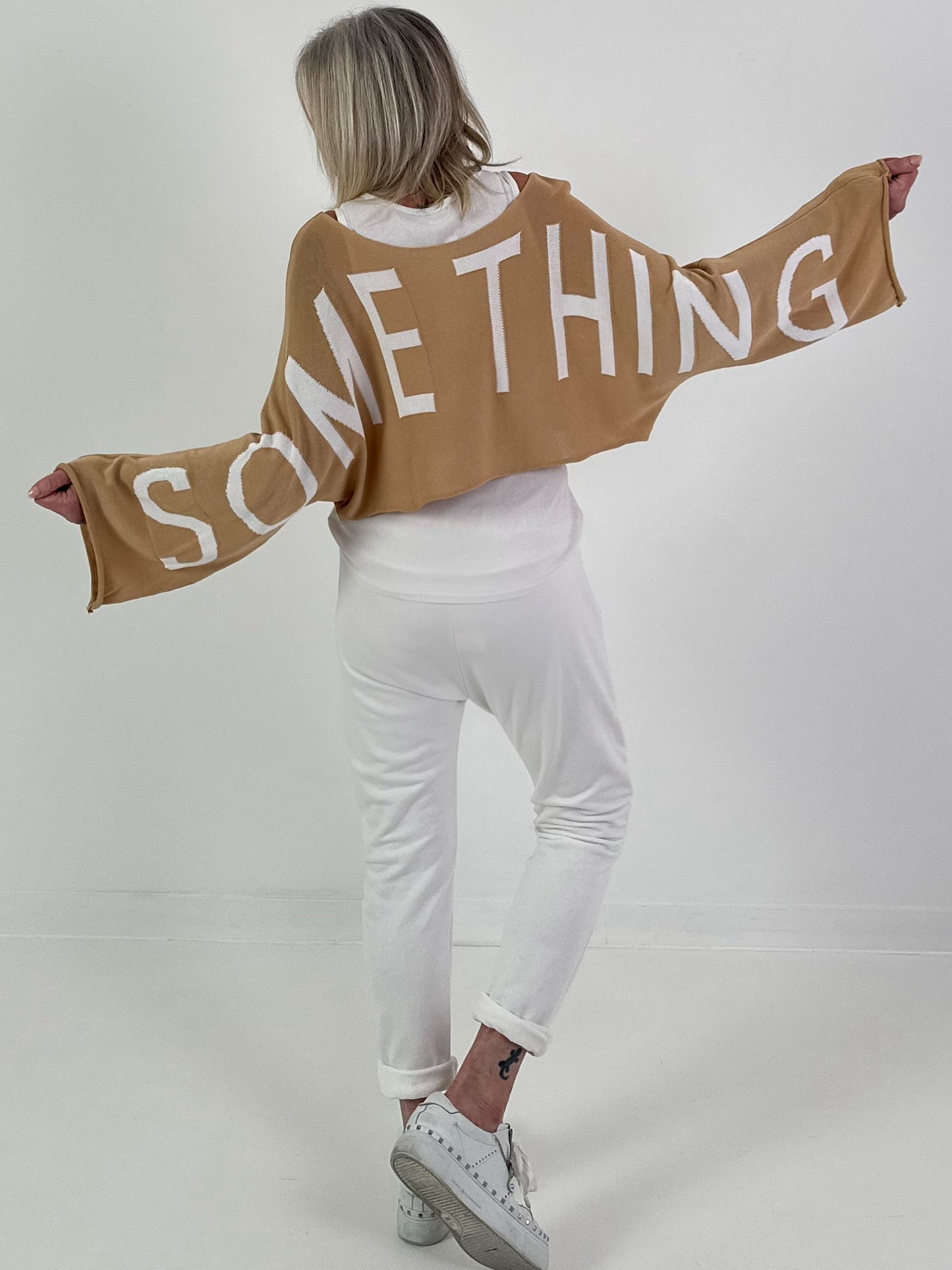 Cropped Pulli Something - beige