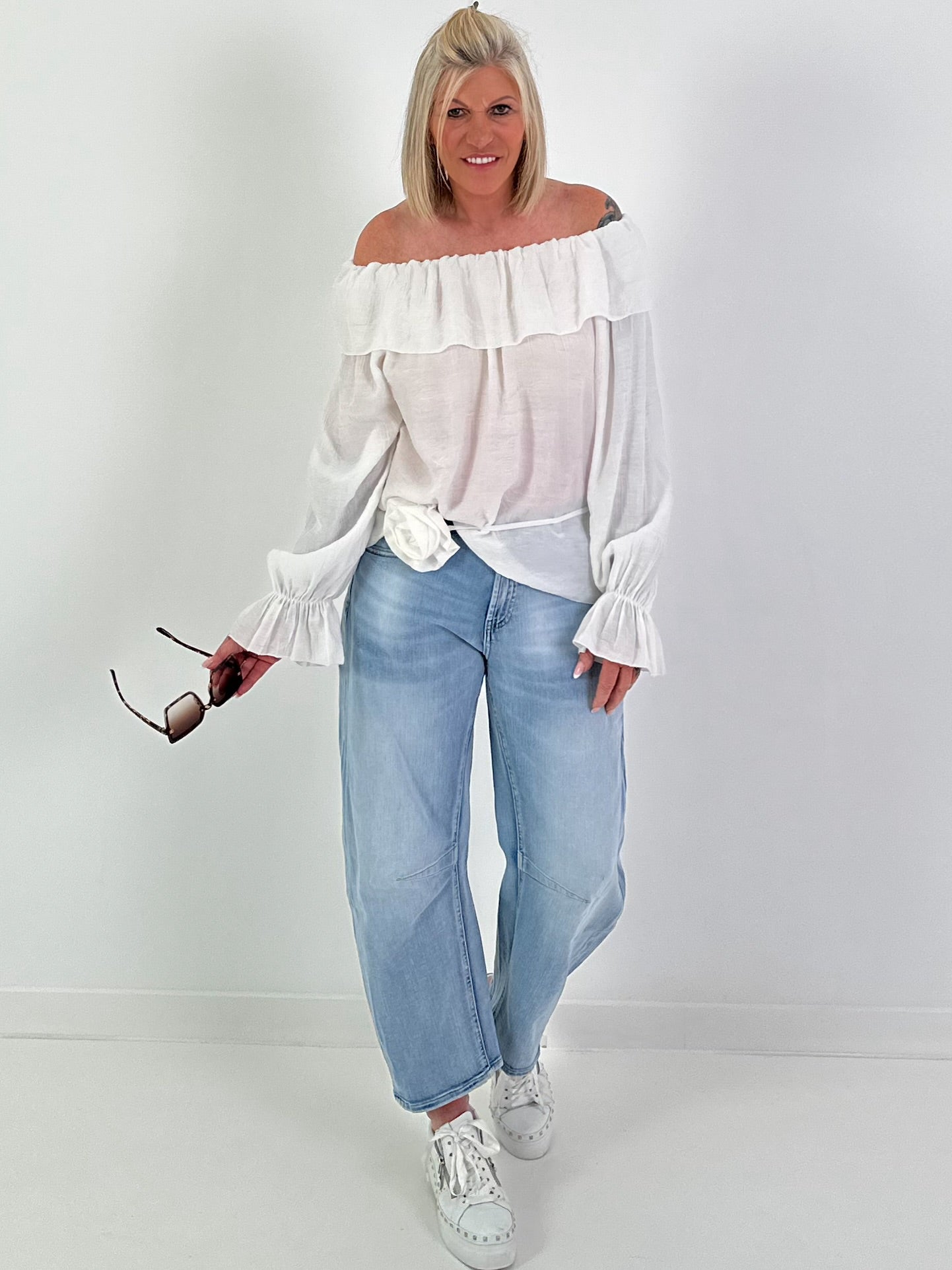 Carmen Tunic with Ruffles - white