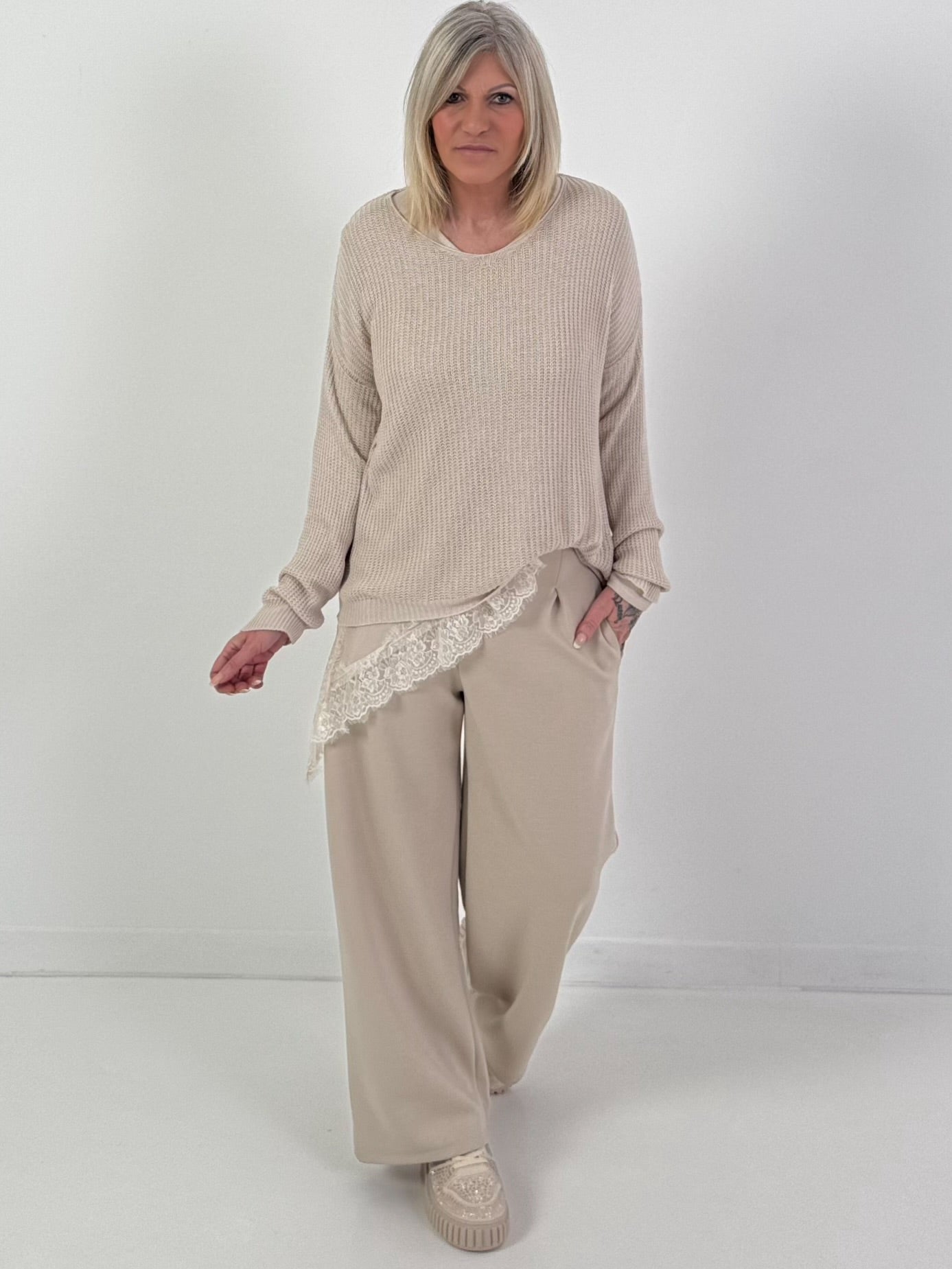 Feinstrick Pullover Modell "Velvet Ease" - beige