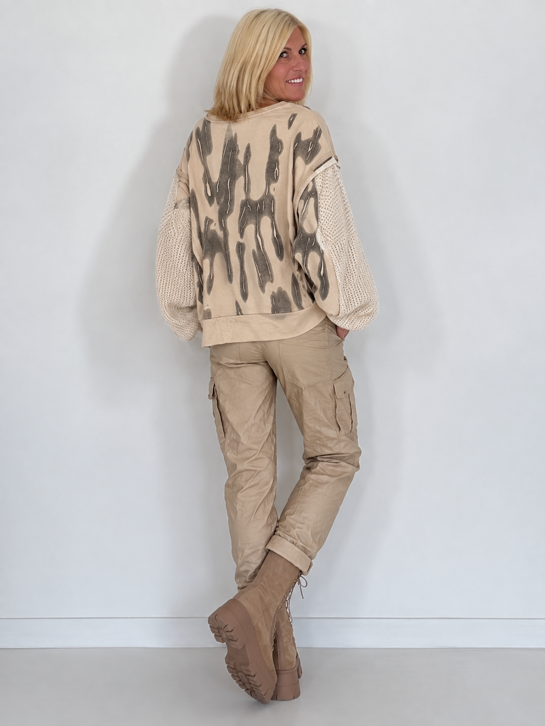 Sweater Nice mit Strickeinsätzen - beige