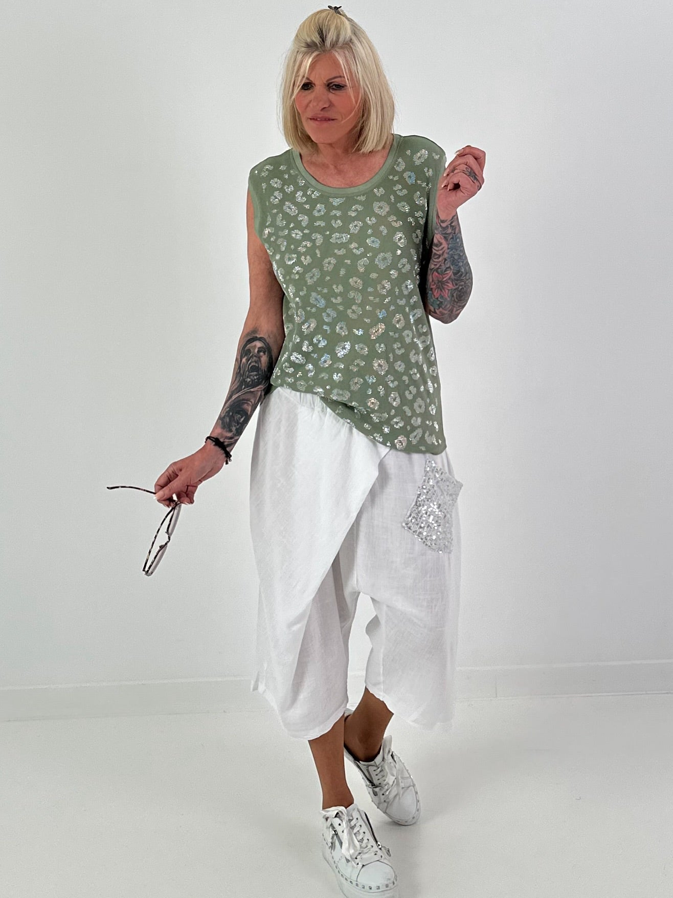 Ripp Top mit Glitzer Leo - khaki