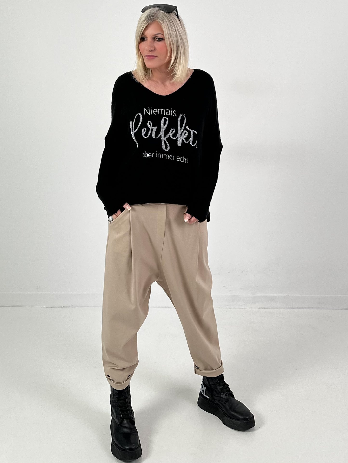 V-neck pullover model "Always Authentic" - black