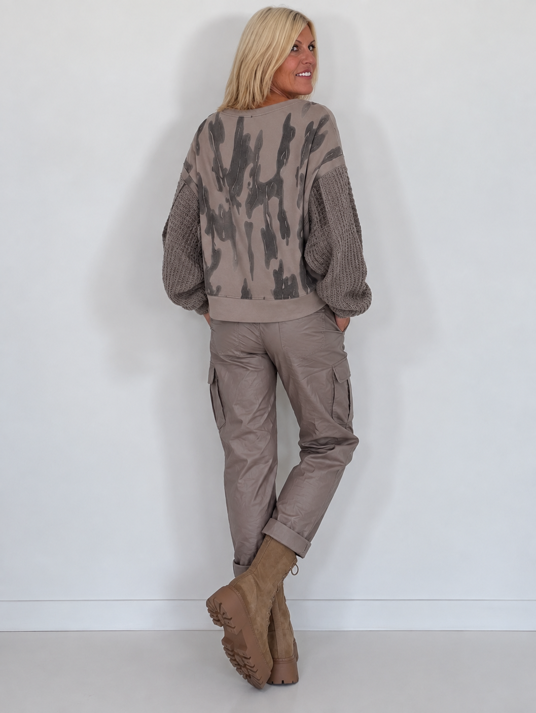 Sweater Nice mit Strickeinsätzen - taupe