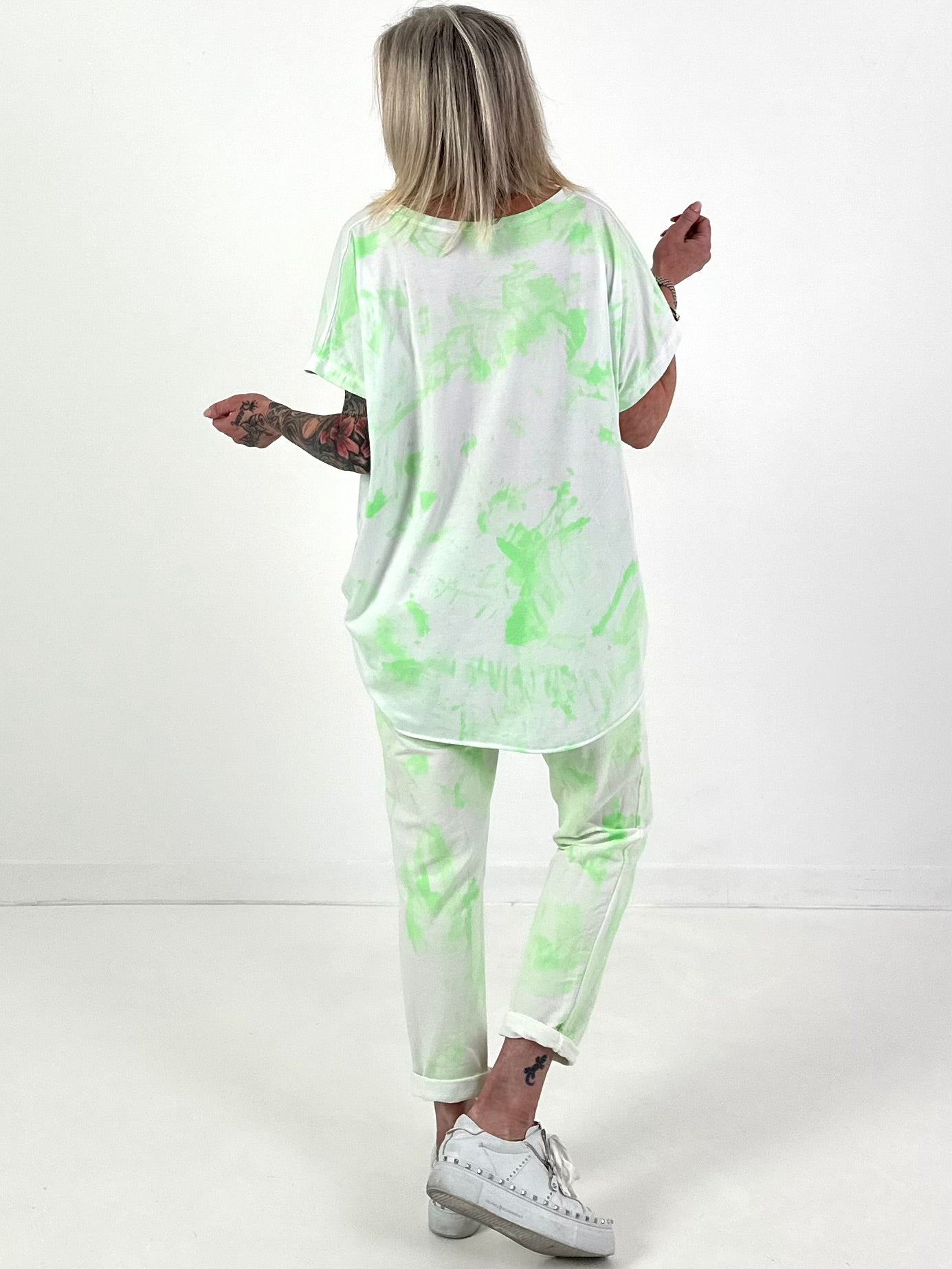 Batik-Shirt mit Herzmotiv - weiss-neongrün