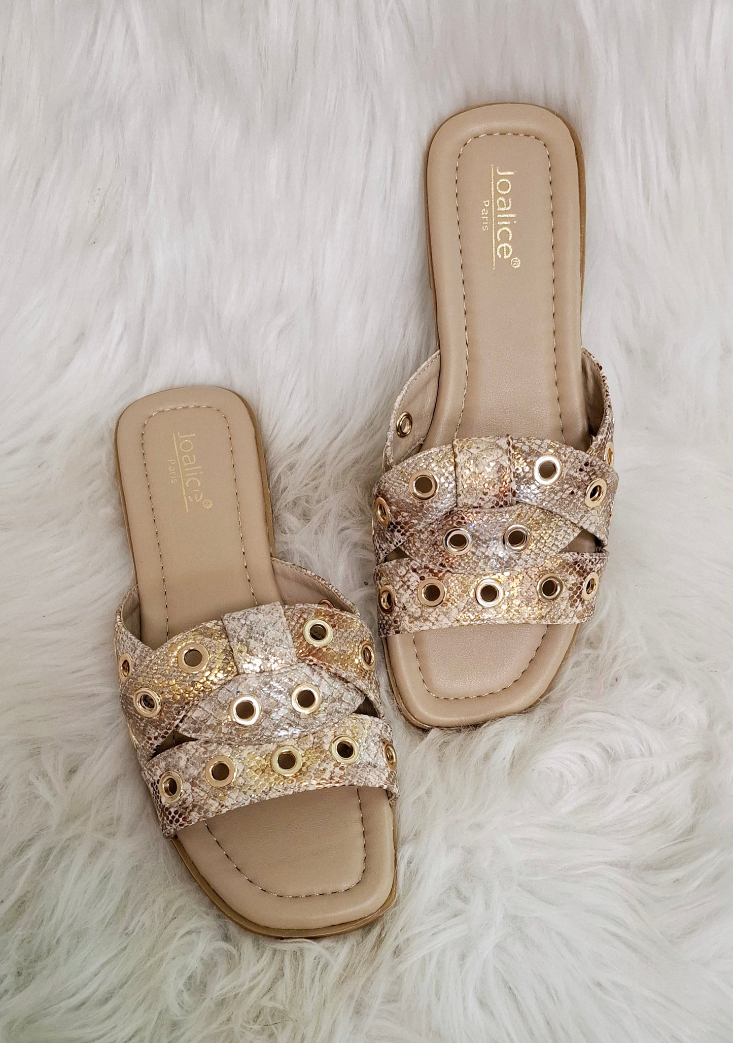Sandal model "Cloé" - beige-gold