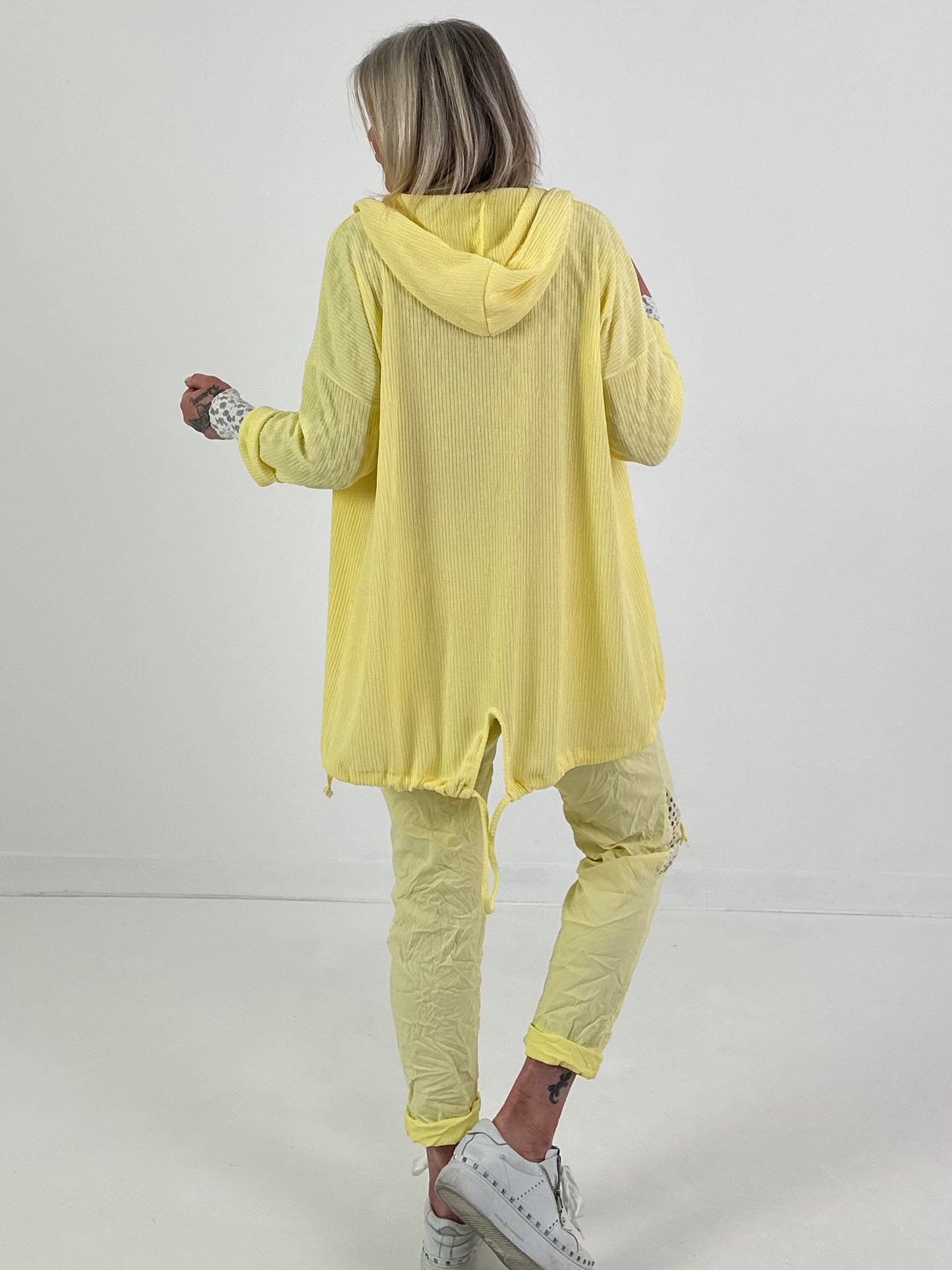 Leichtes, weiches Jäckchen - gelb