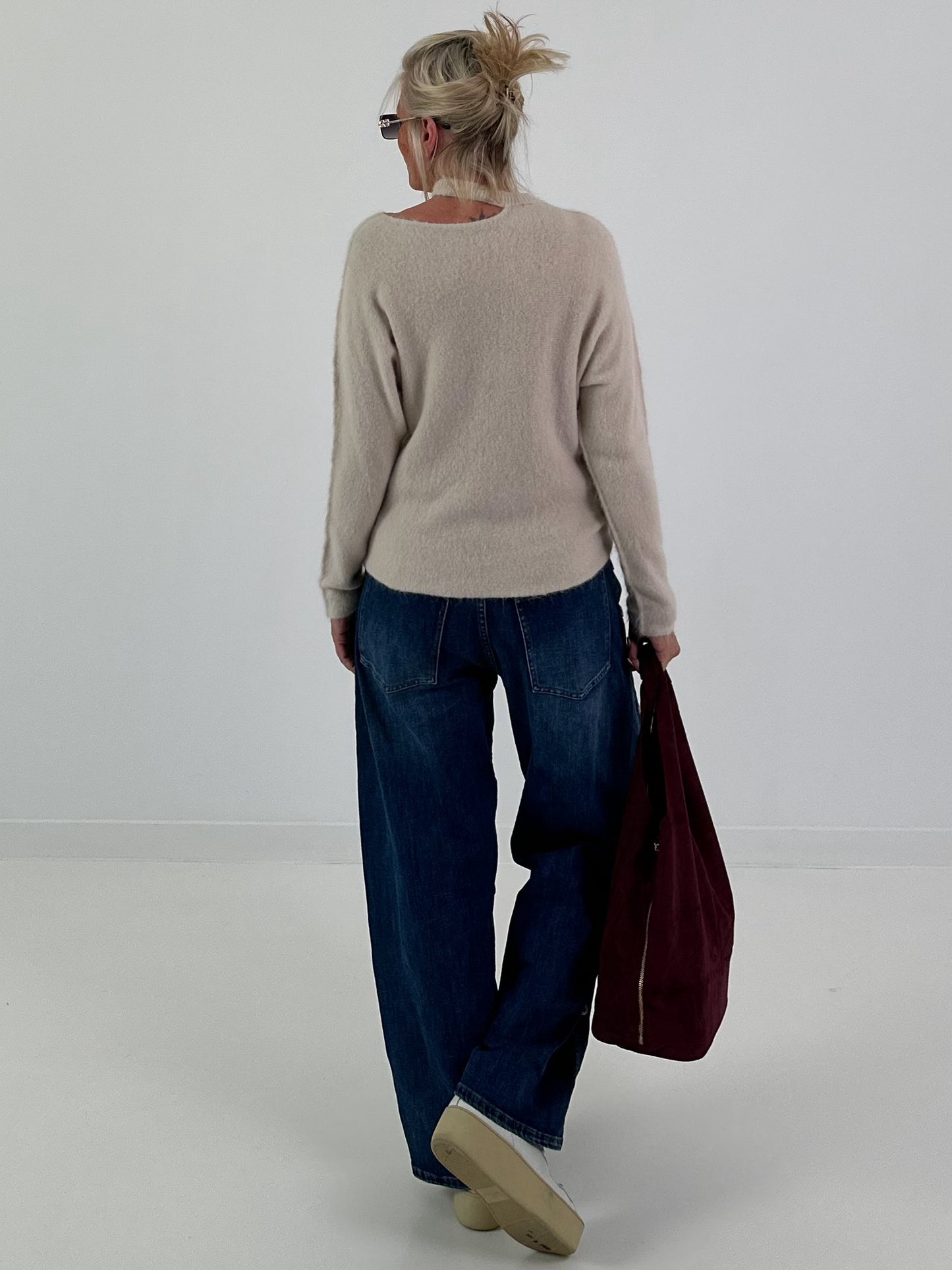 Knitted sweater with cut-out - beige