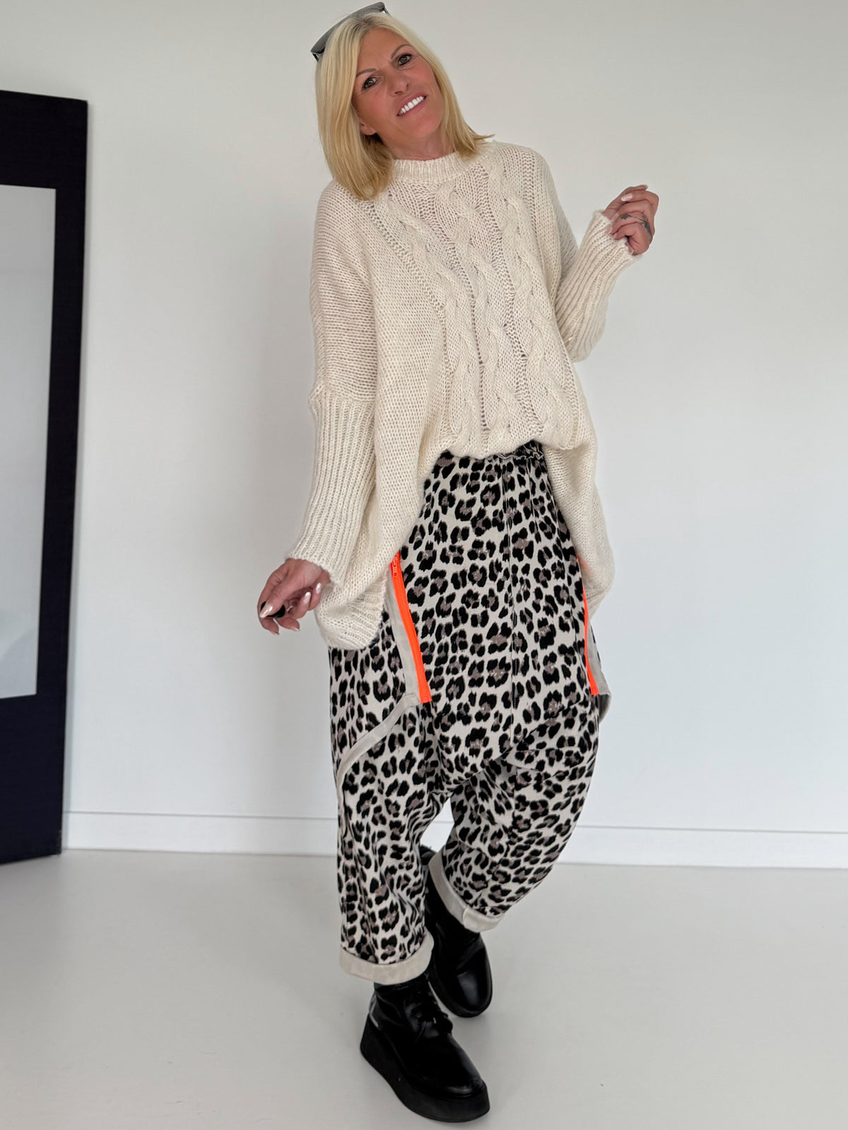 Pullover mit Stulpenärmeln und Zopfmuster - beige