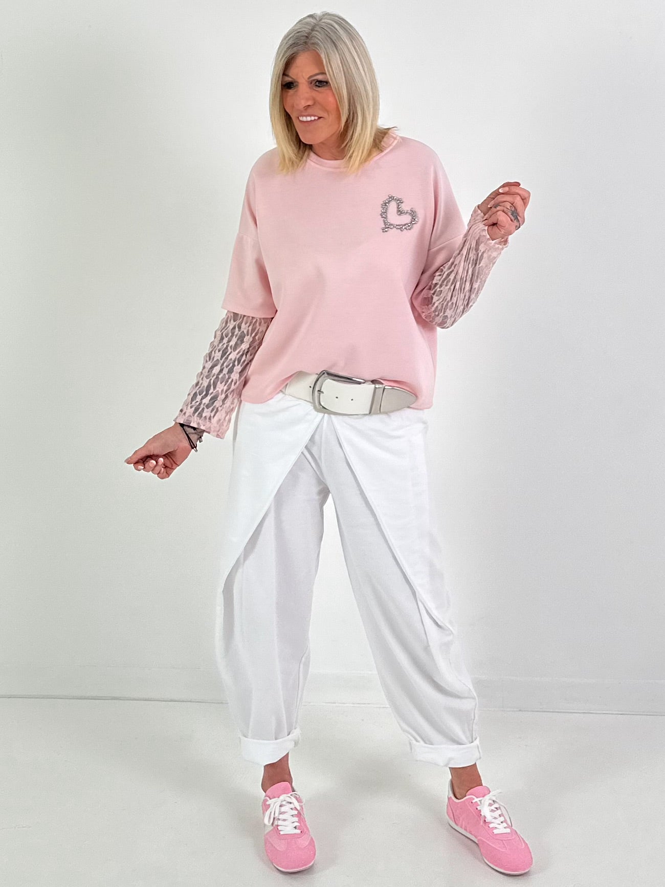 Sweater with lace sleeves - pink