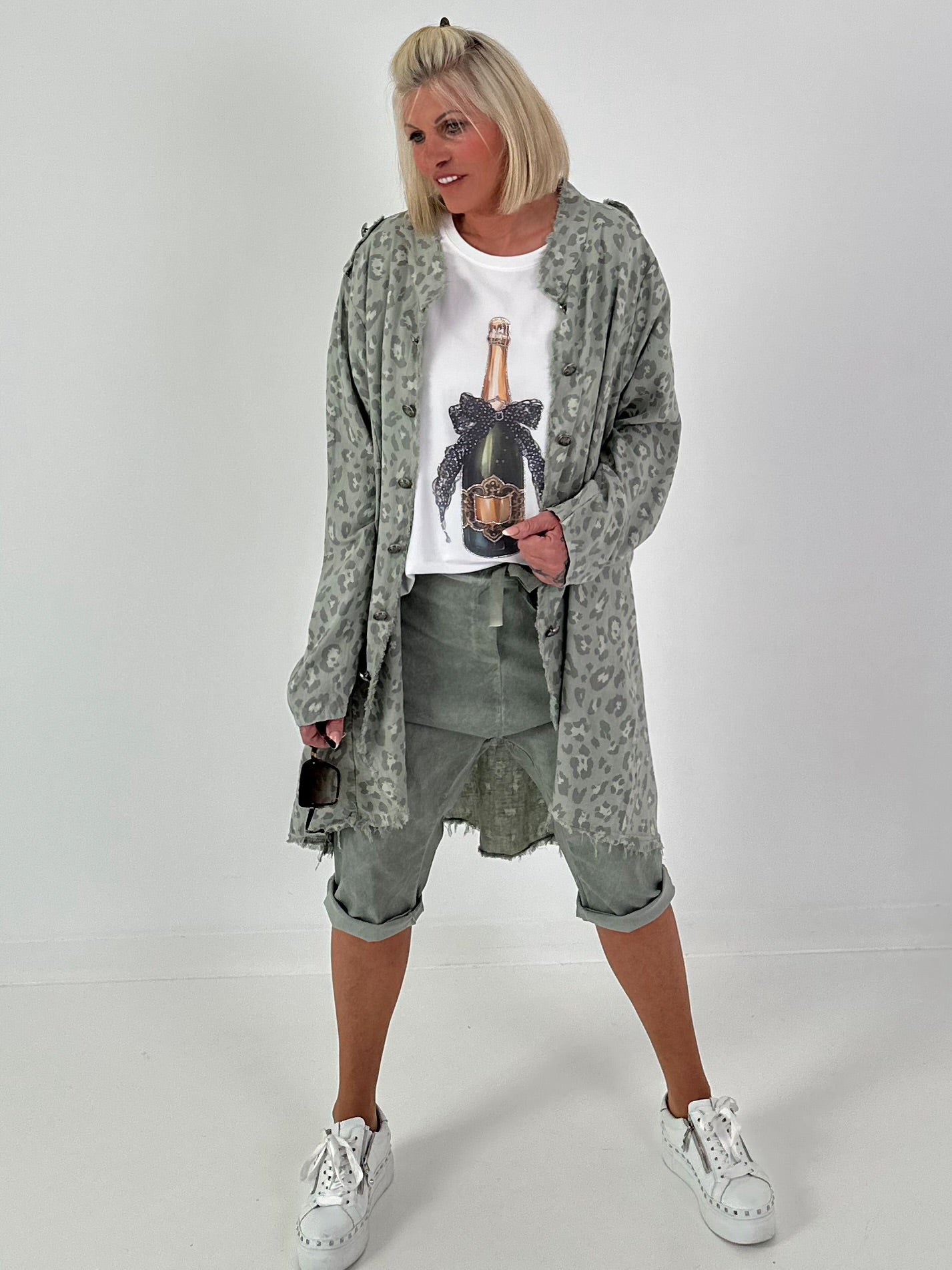Baggy Short mit Schnürdetail - khaki
