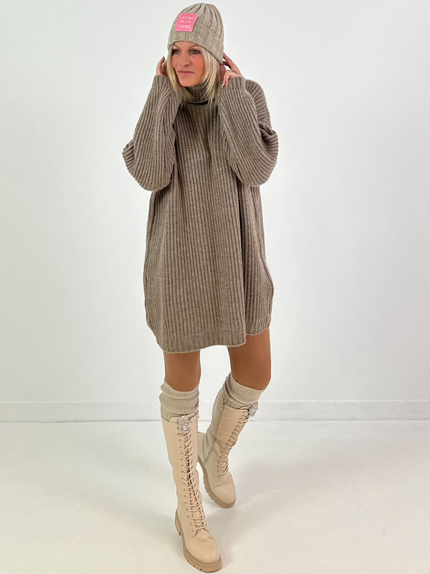 Longpullover/Kleid Modell "Embrace" - taupe
