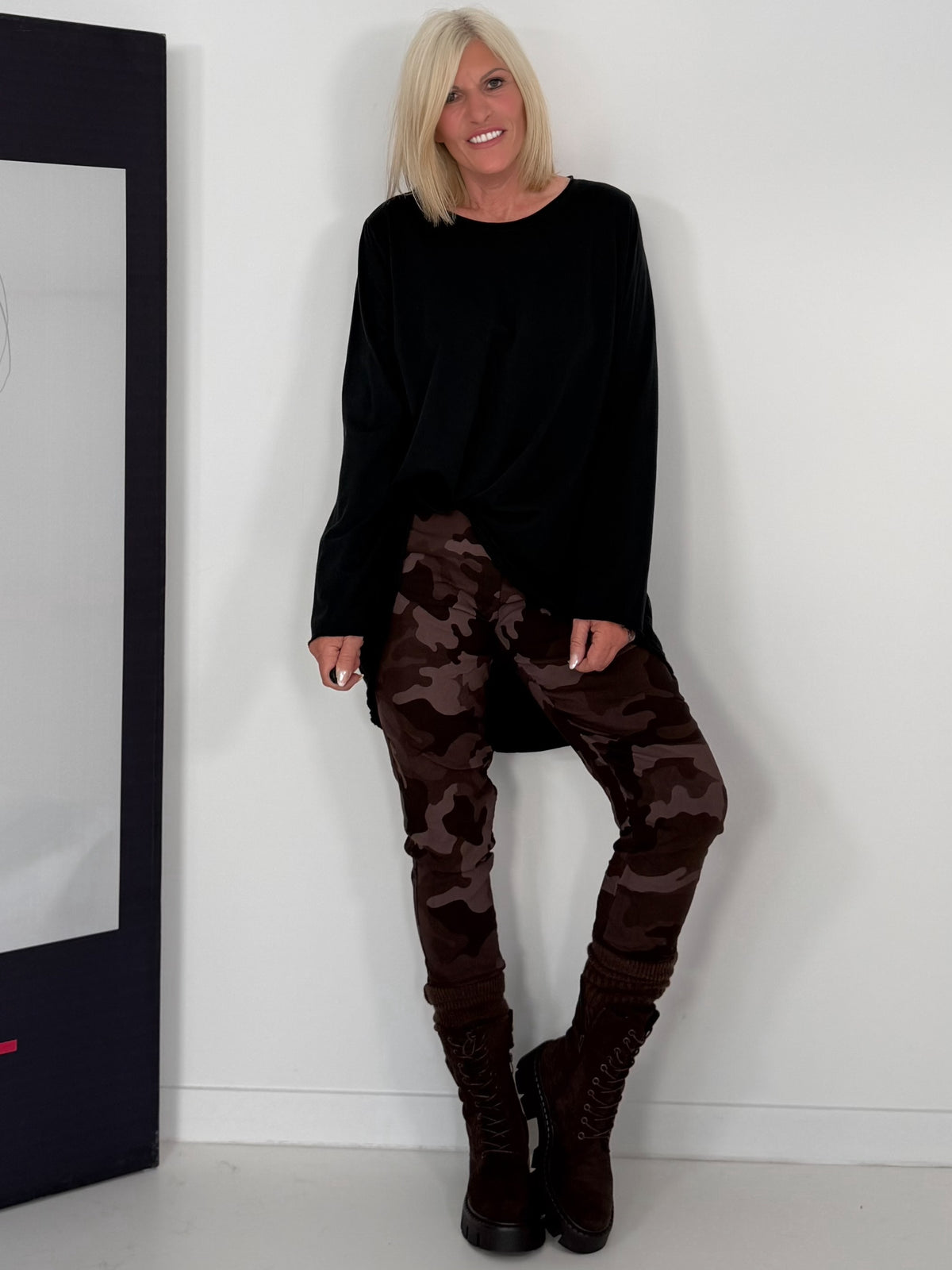Basic Shirt mit Rundhalsausschnitt - schwarz