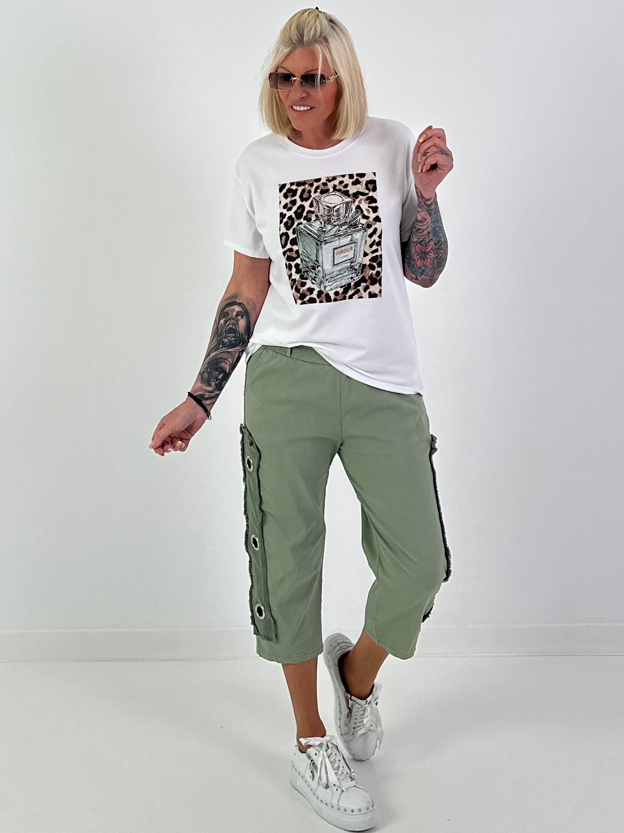 Trousers with eyelet details - khaki