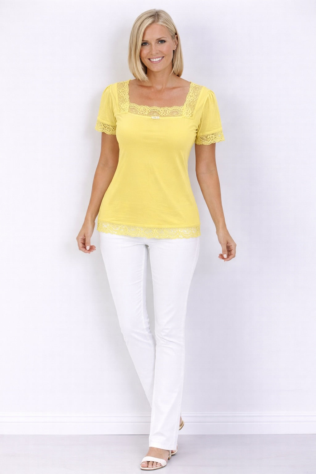 T-Shirt mit Spitzendetails - gelb