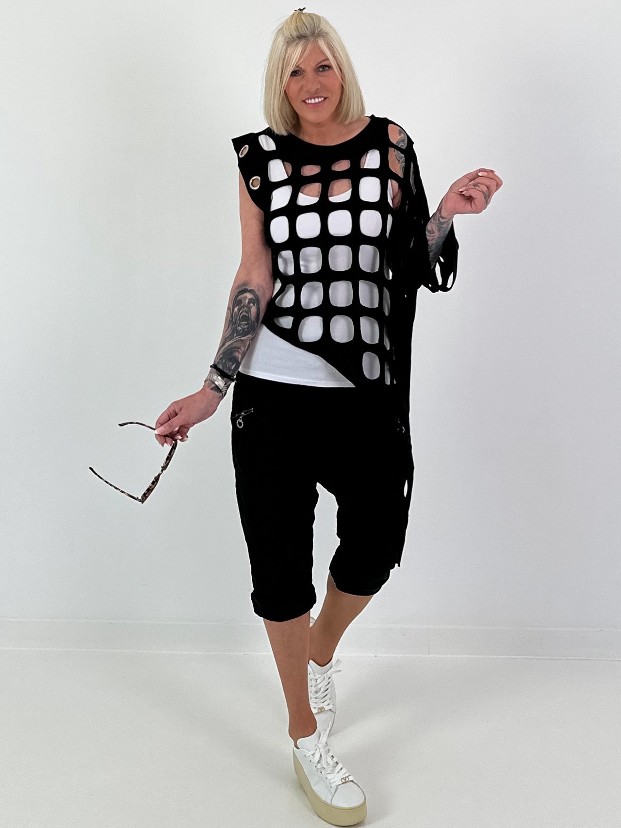 Kurze Baggy mit Zipper Details - schwarz