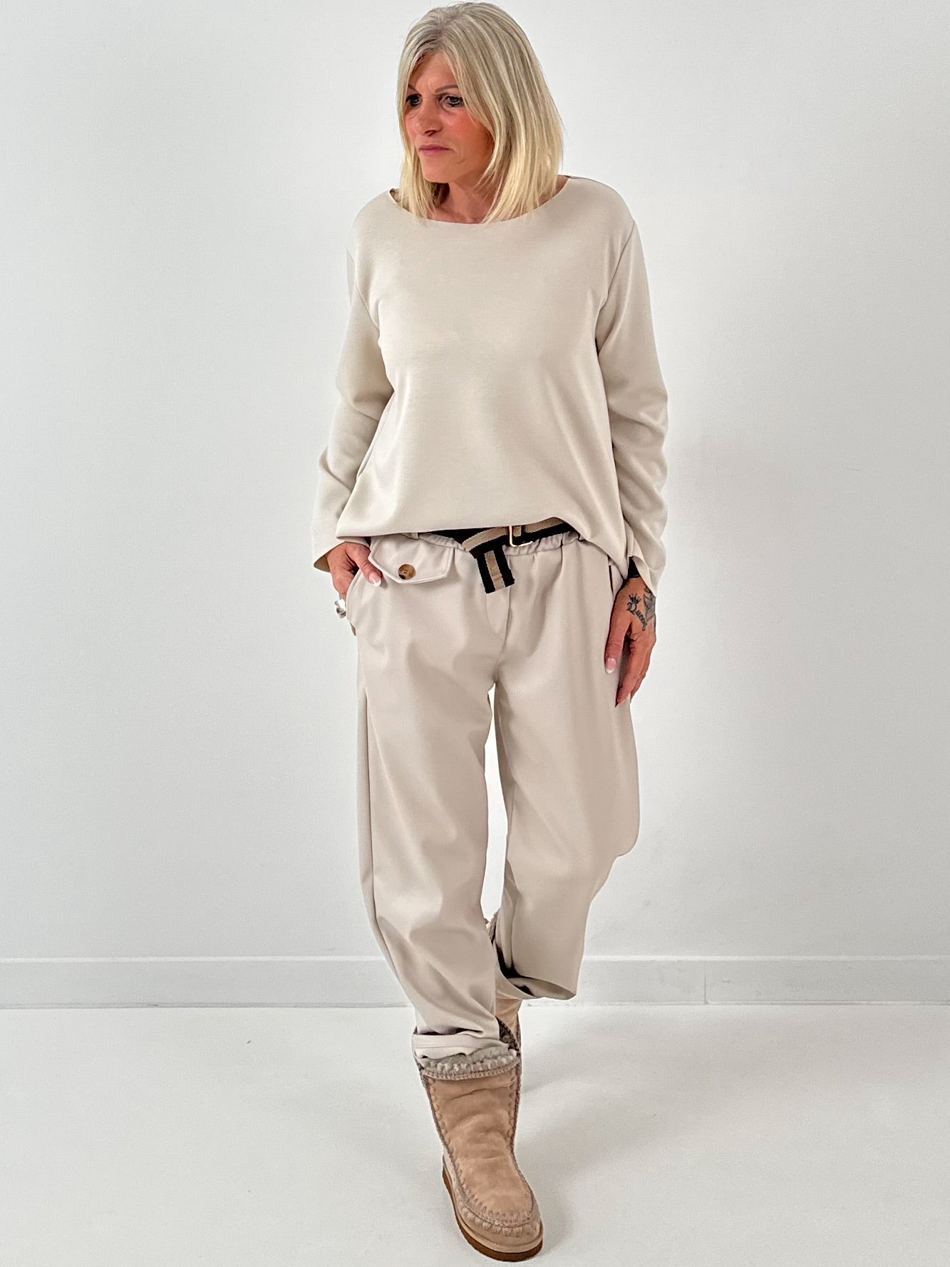 Oversized Basic Shirt Modell "Noa" - beige