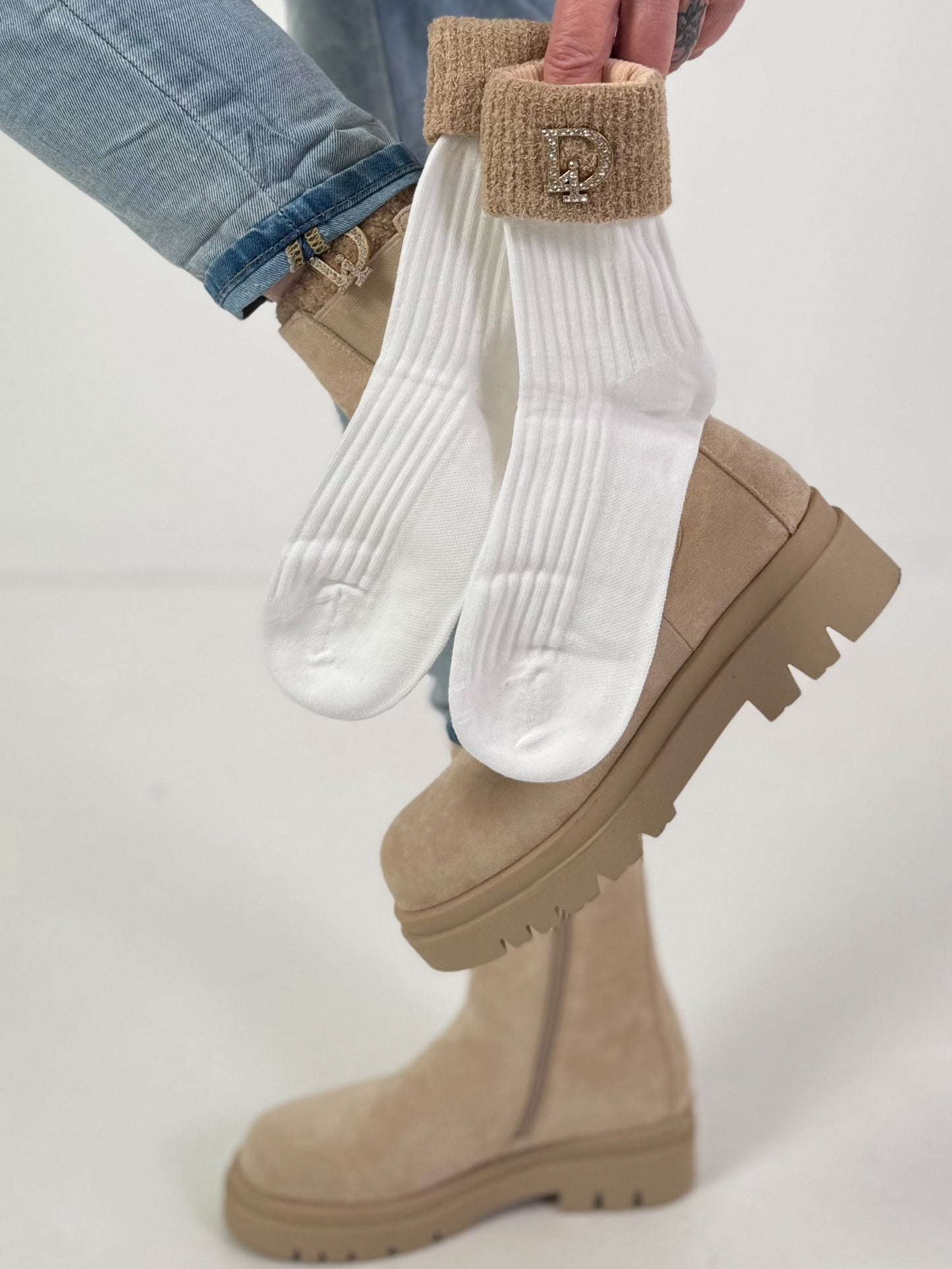 Bootie Modell "Velvet Trail" - beige