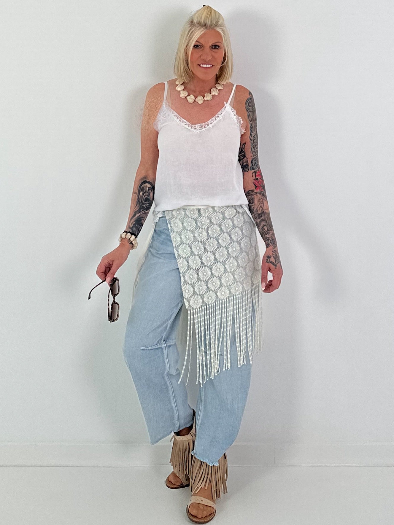 Jeans mit Häkeltuch - denim