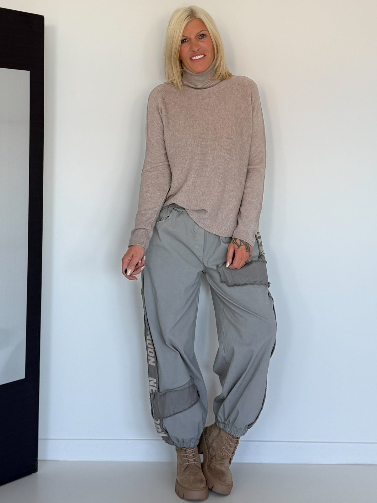 Basic Rollkragenpullover - taupe