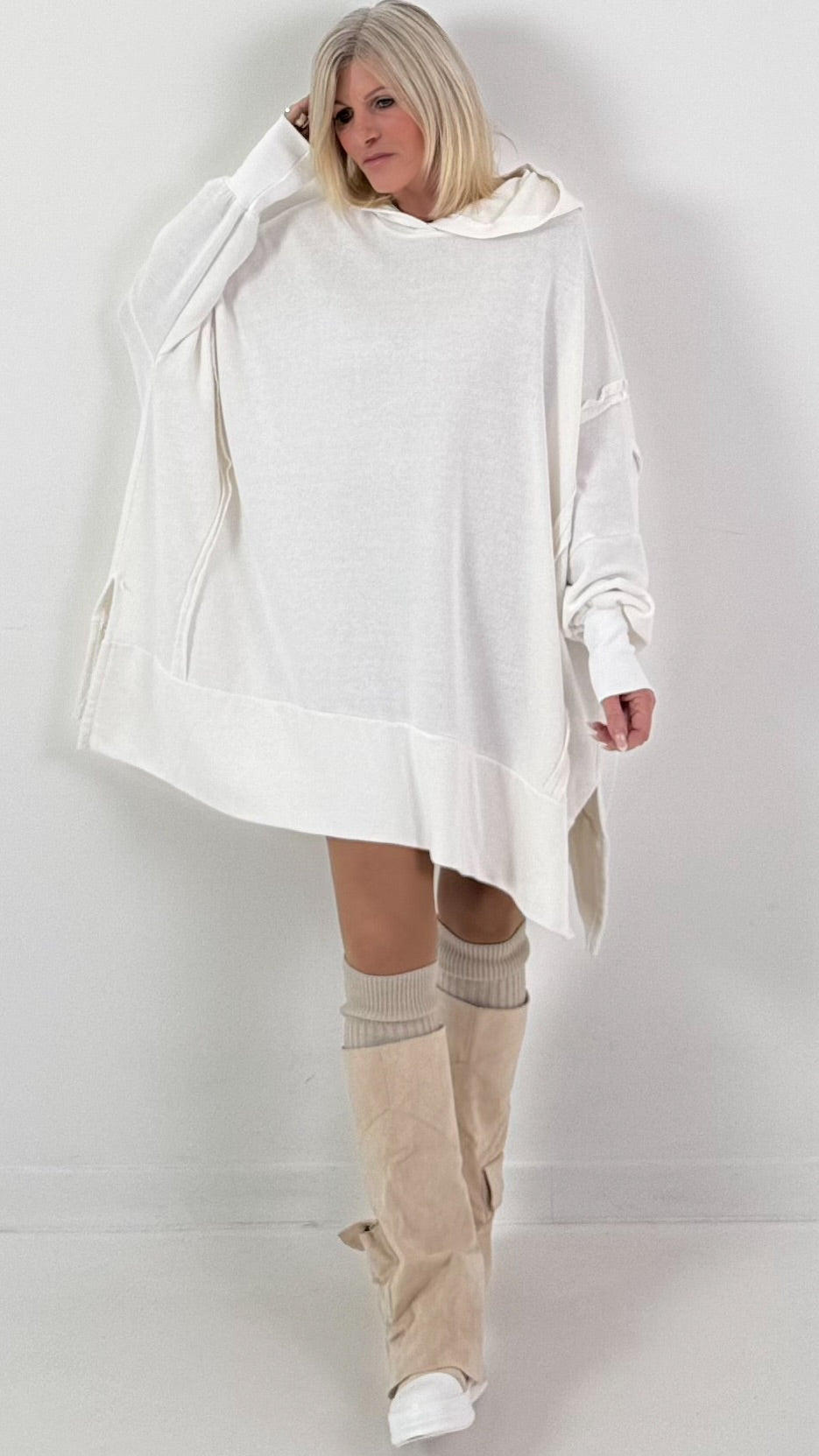 Oversized Hoodie Modell "Rockwave" - weiss