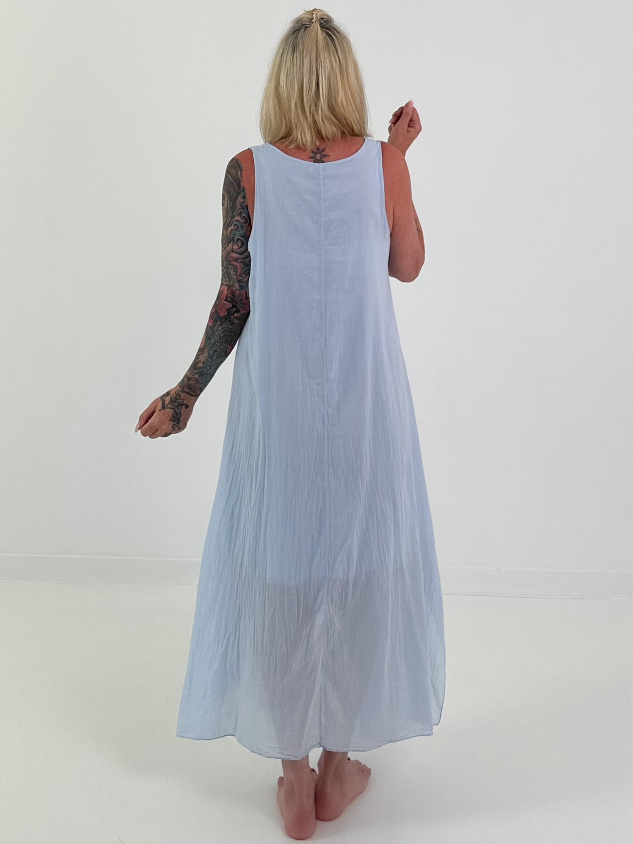 Sommerkleid mit Raff-Detail - hellblau
