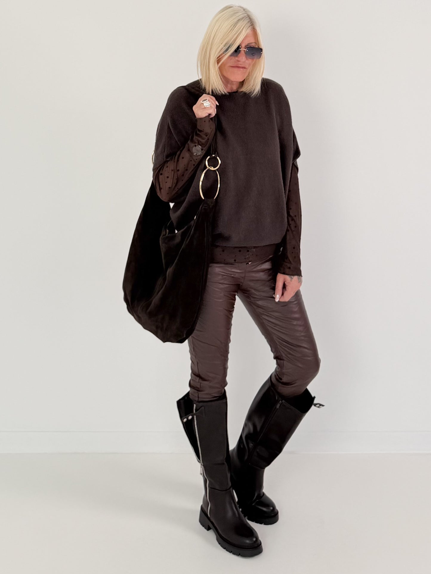 Vegan leather trousers with patch - mocha