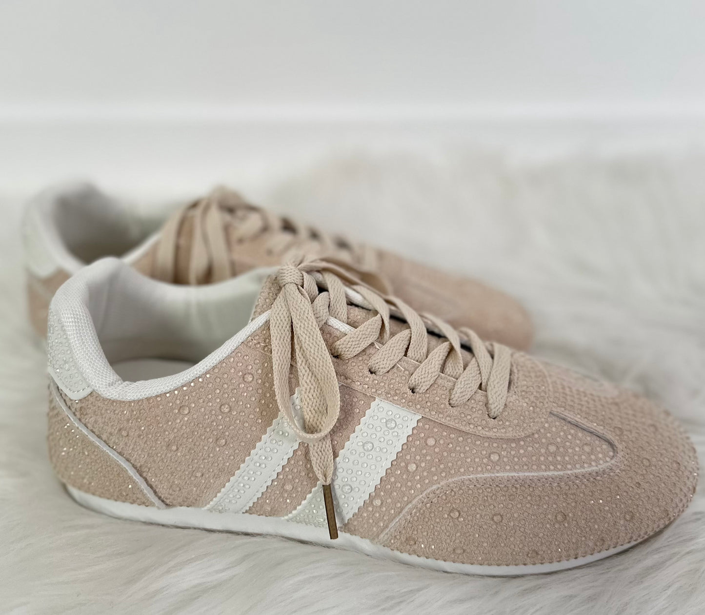 Sneaker mit Steinchen - beige