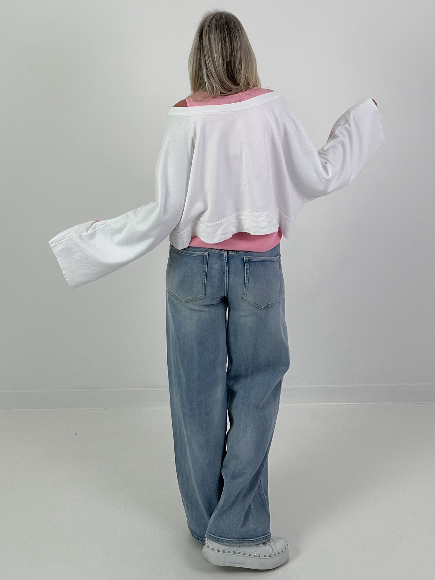 Cropped Sweater - white