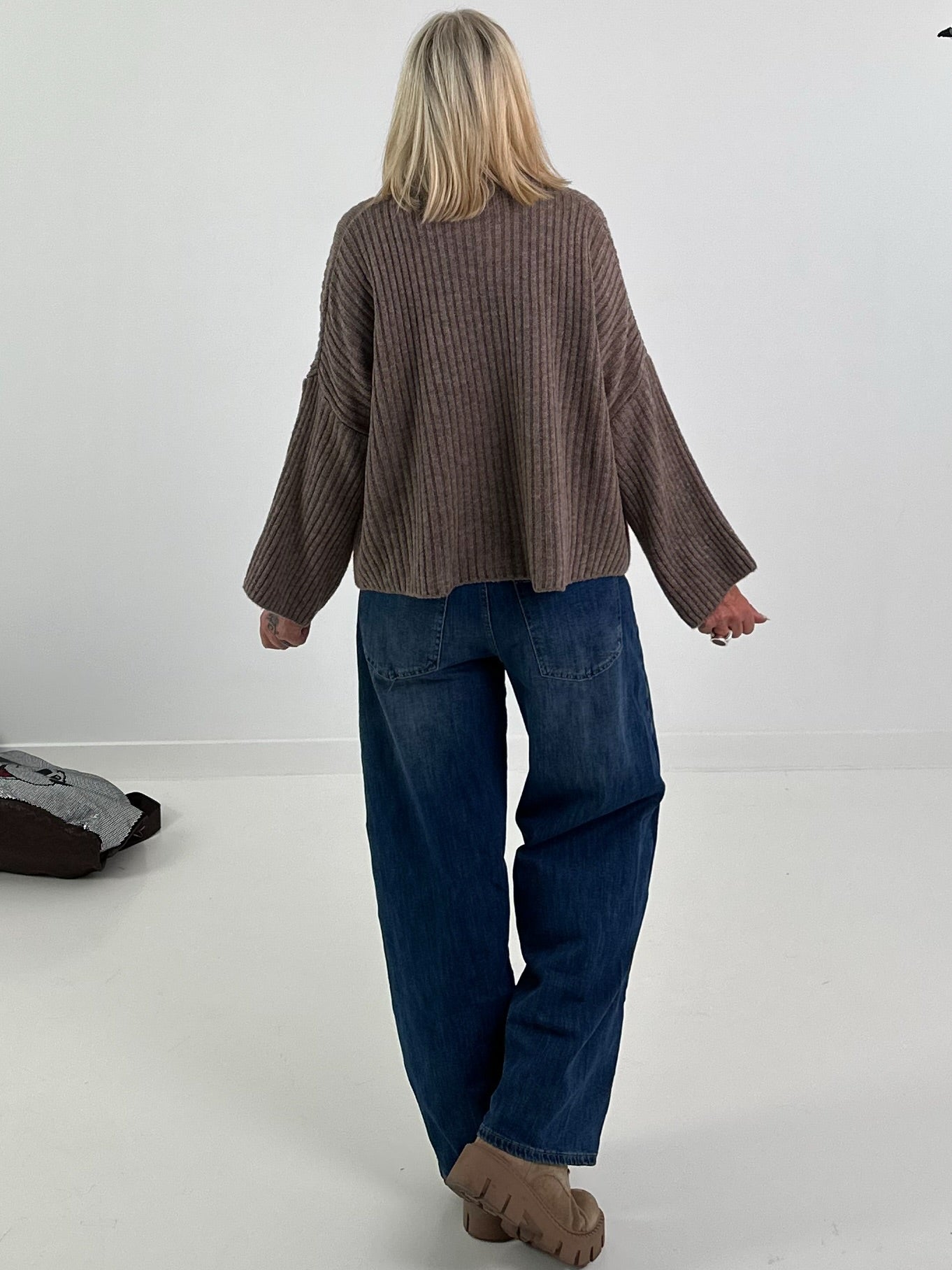Lässige Rippstrick Jacke mit silbernen Reißverschluss - taupe