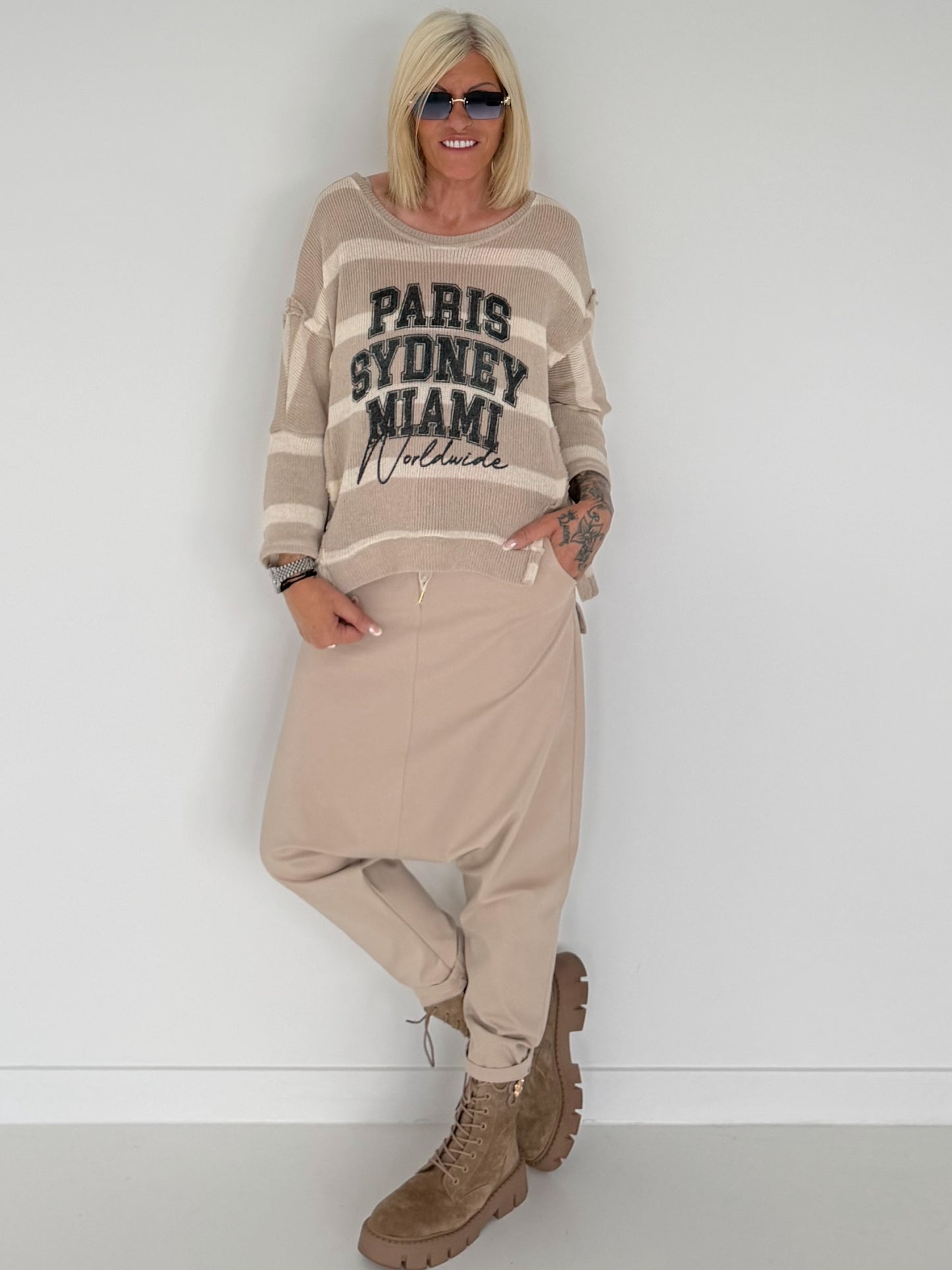 Strickpullover mit Streifen und Glitzer-Print - taupe-beige