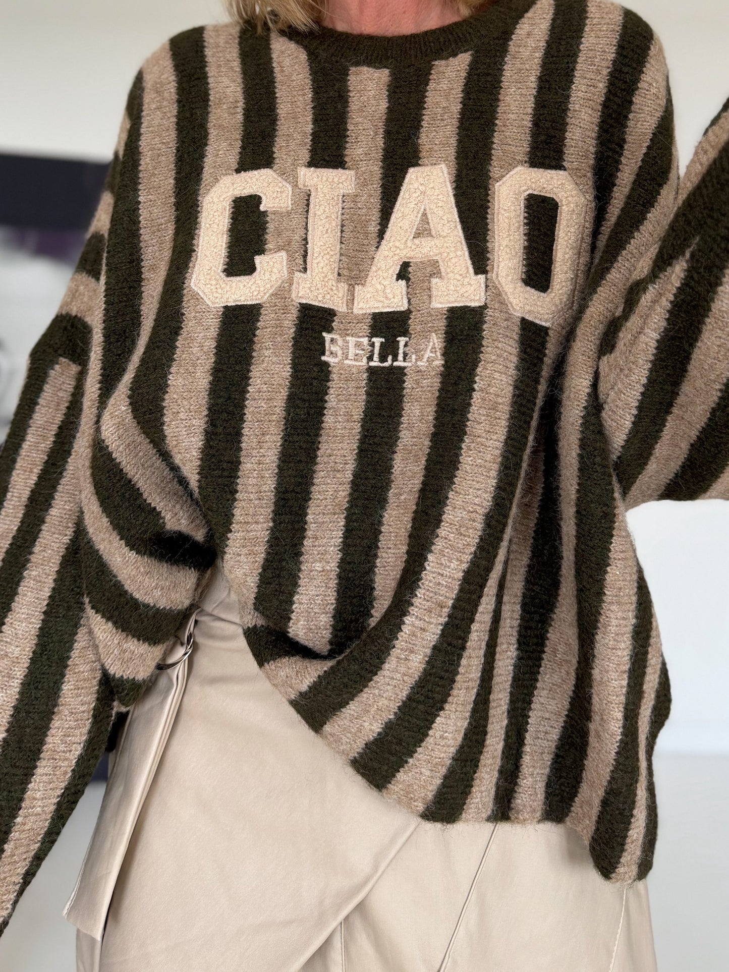 Oversized Sweatshirt Ciao Bella - taupe-olive