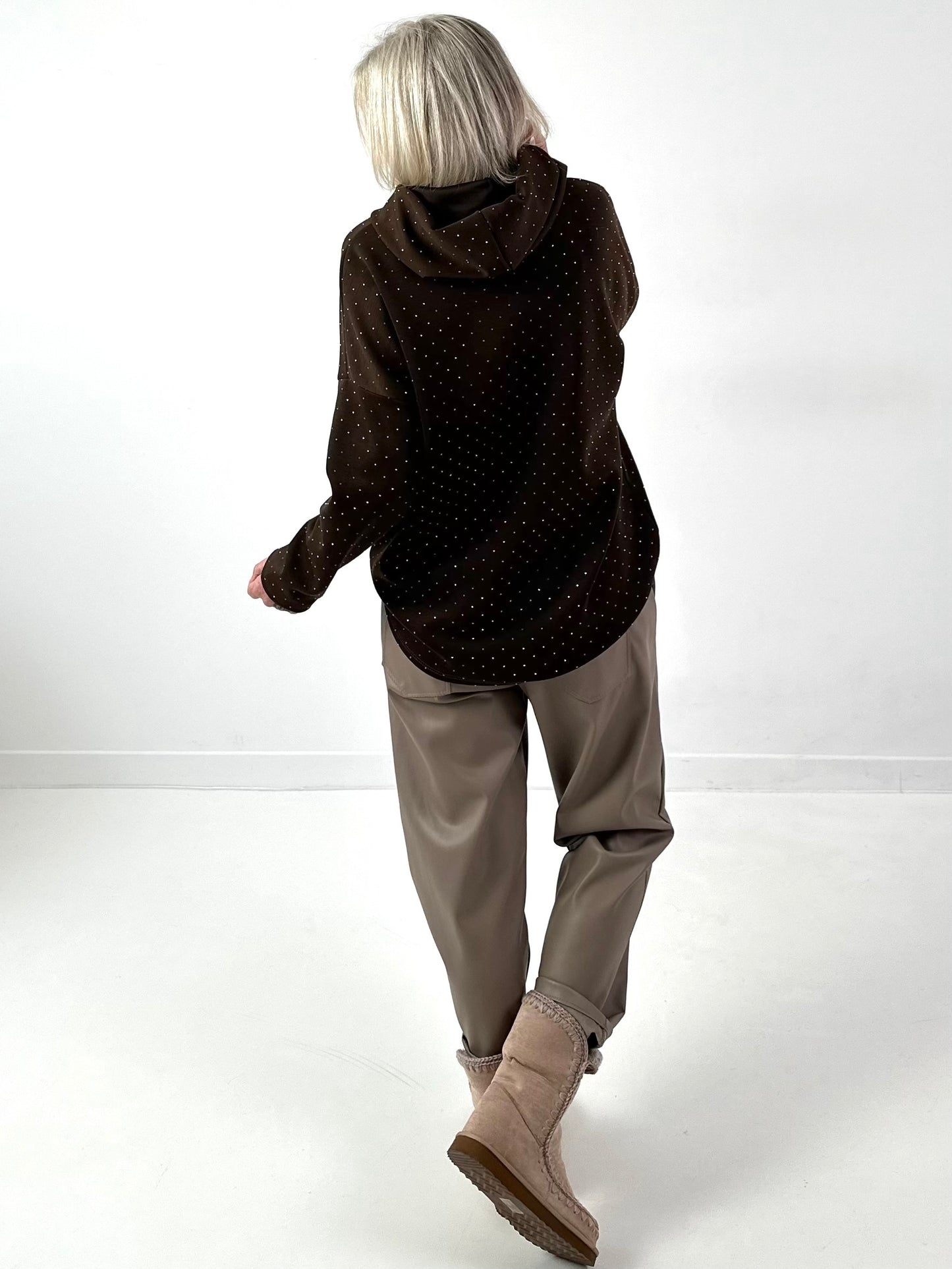 Hoodie model "Cosmo Glow" - mocha