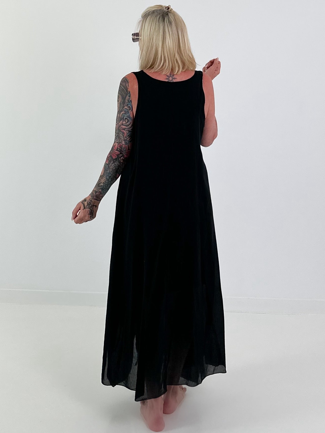 Sommerkleid mit Raff-Detail - schwarz