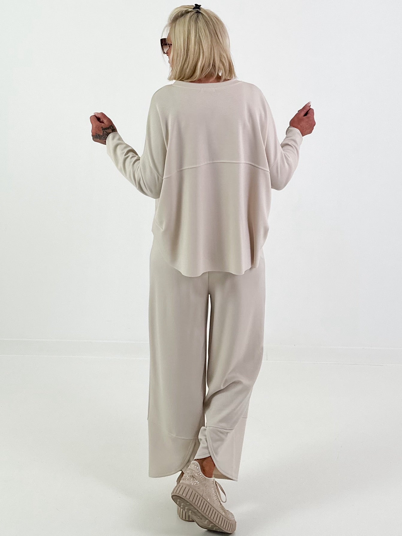Zweiteiler mit Statement Patch - beige