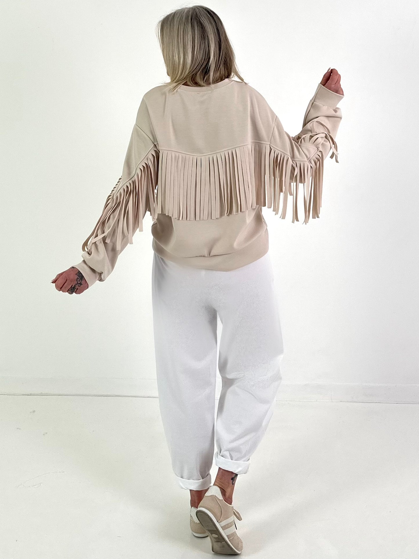Sweater with fringe - beige