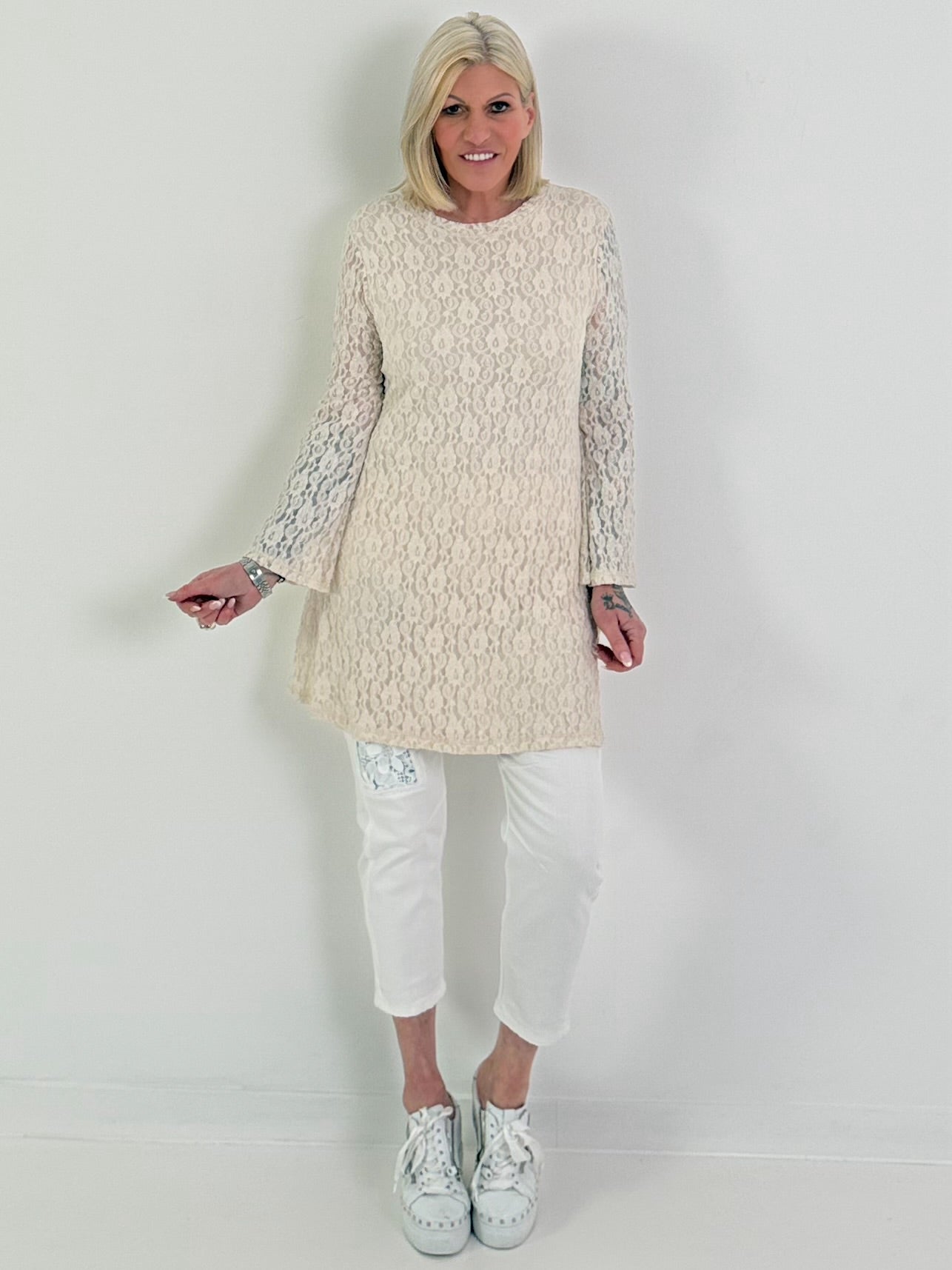 Spitzentunika/Kleid mit Eingriffstaschen - beige