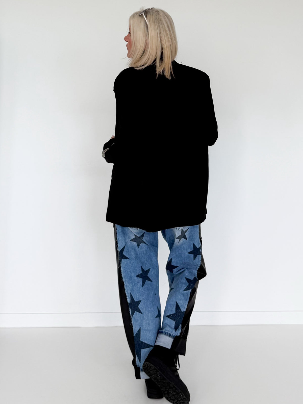 Stylischer Blazer mit Reißverschlüssen - schwarz