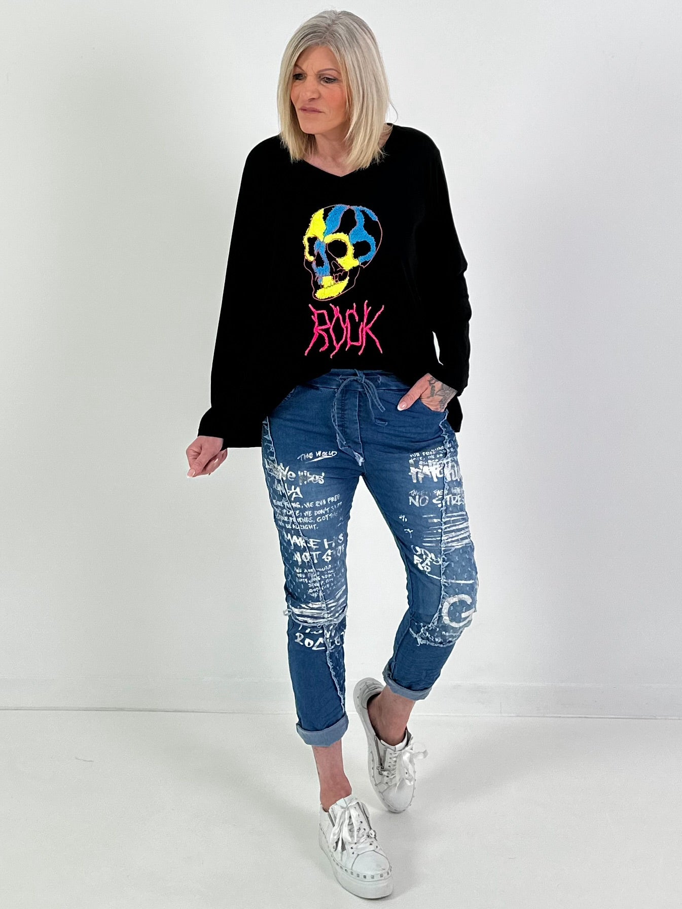 Shirt mit Totenkopf - schwarz