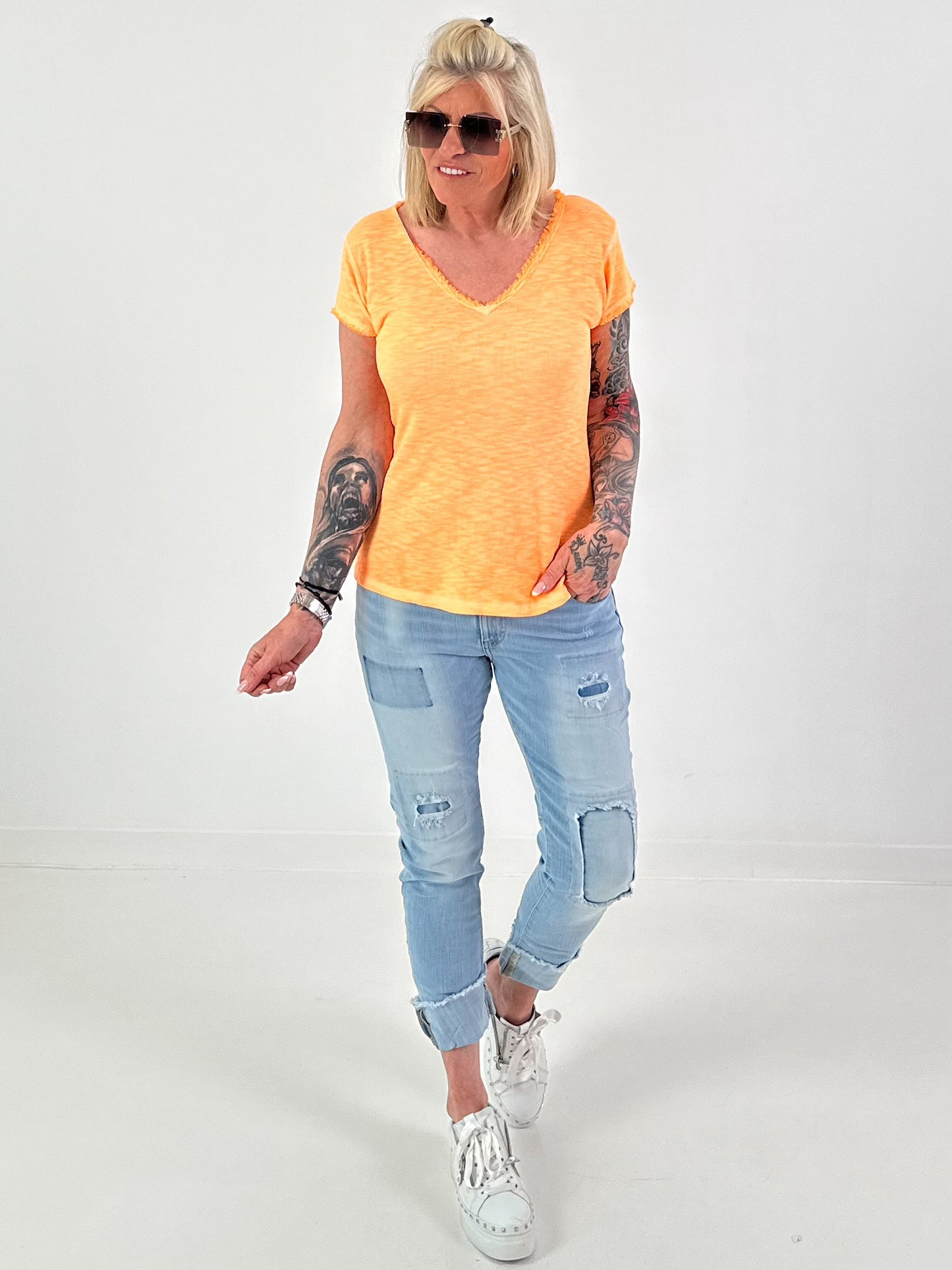 Ribbed T-shirt with fringes - neon orange