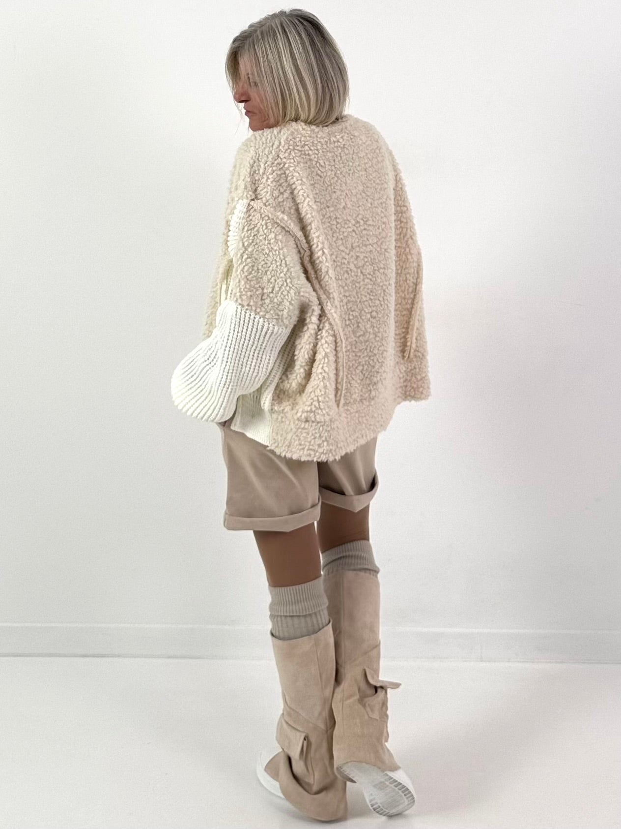 Trui model "Cloud Hug" - ecru