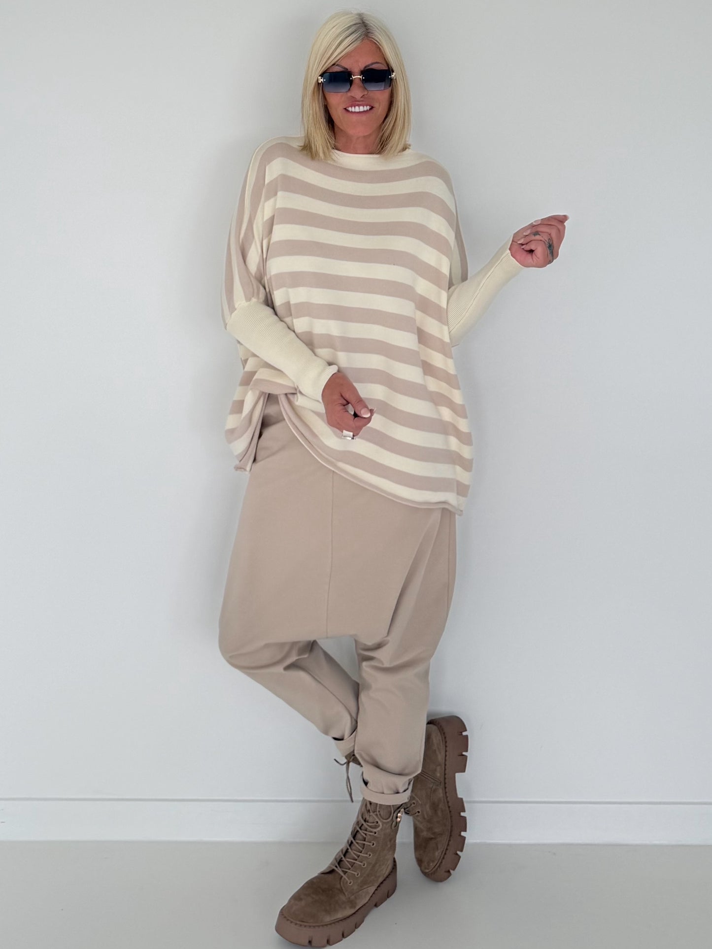 Strickpullover mit Streifen und Stulpenärmeln - creme-taupe