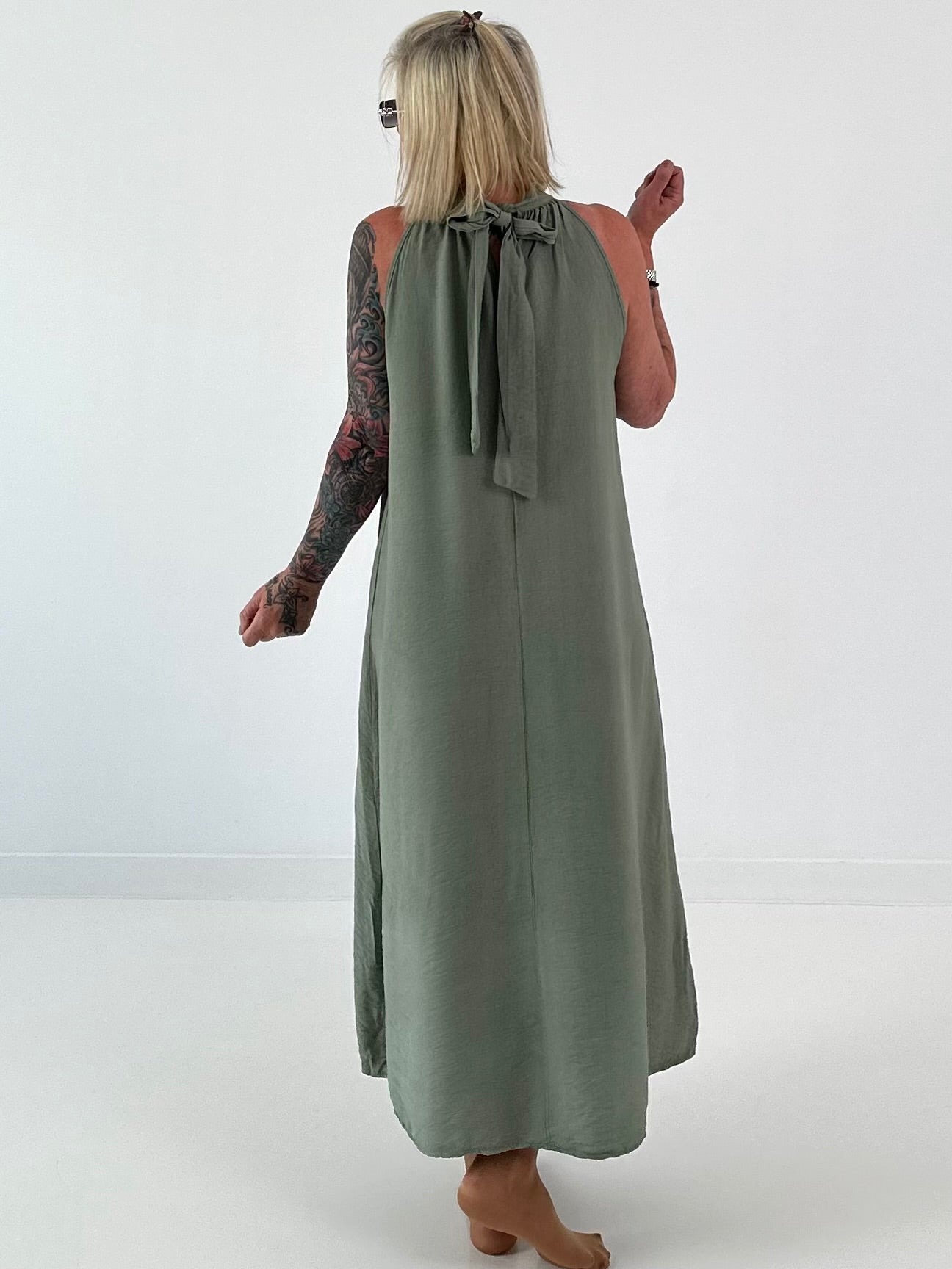 Klassisches Neckholder-Kleid -salbei