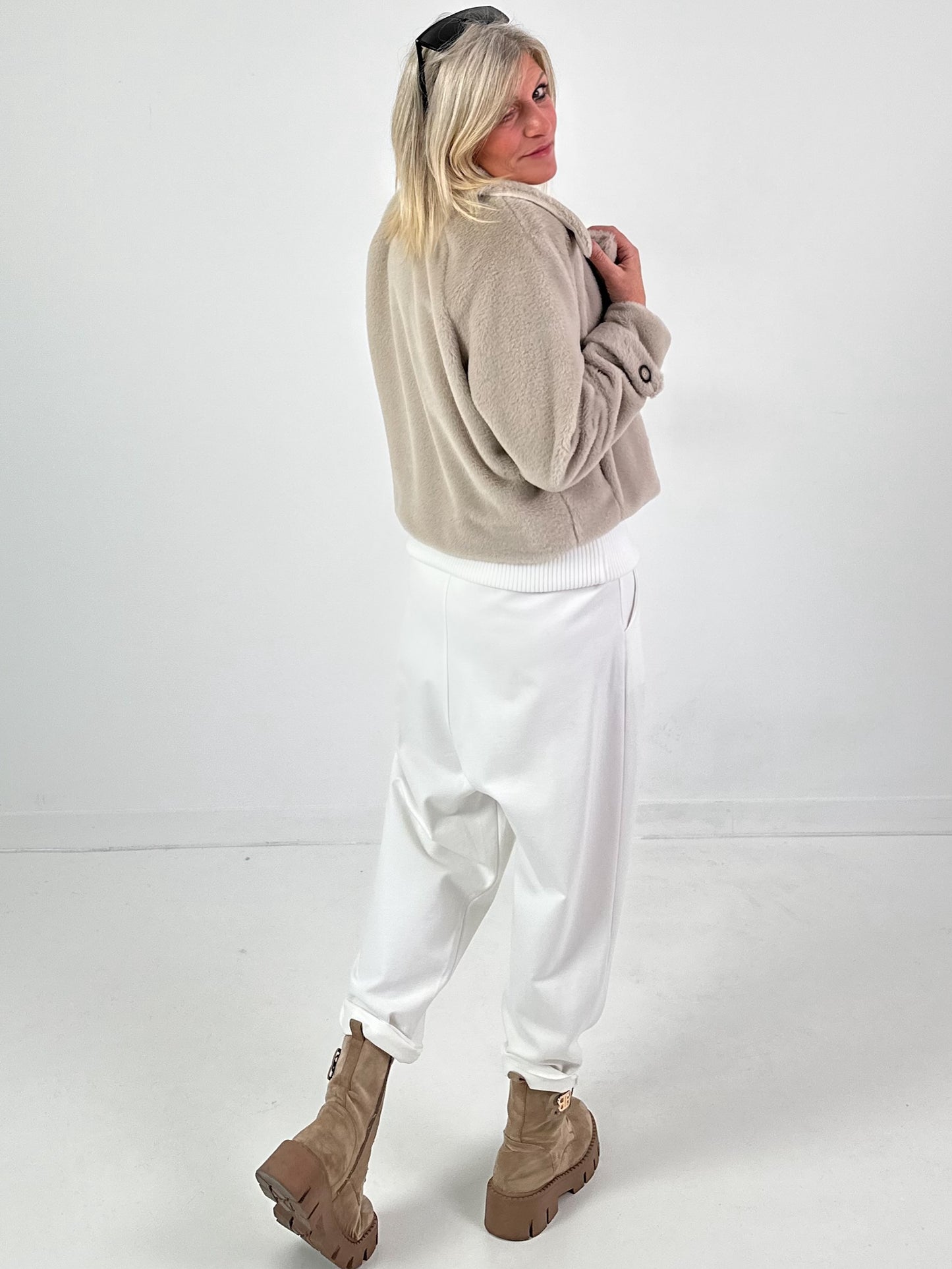 Bontjas model "Chic&Charm" - beige