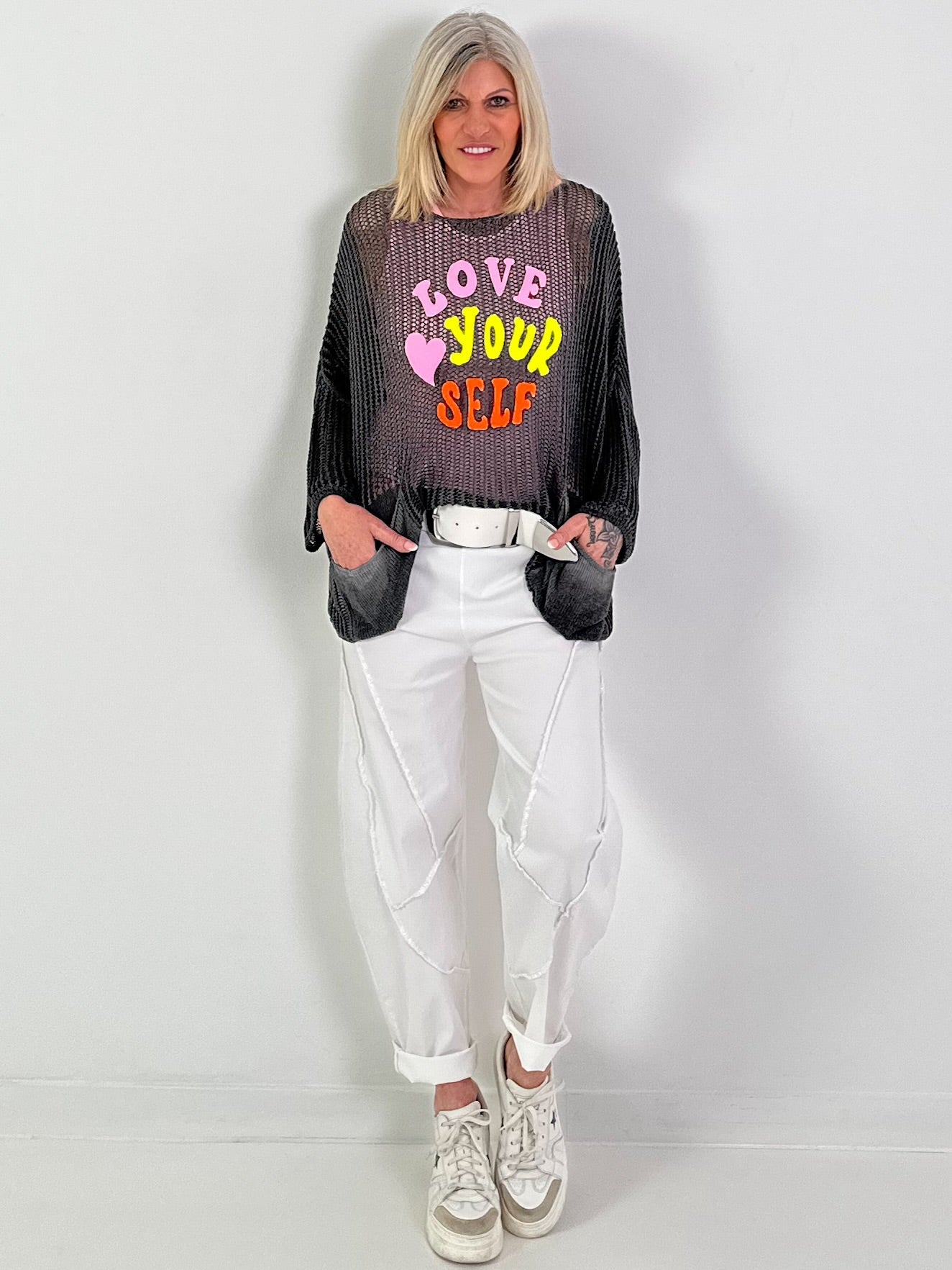 Gehaakte trui "Love Yourself" - antraciet