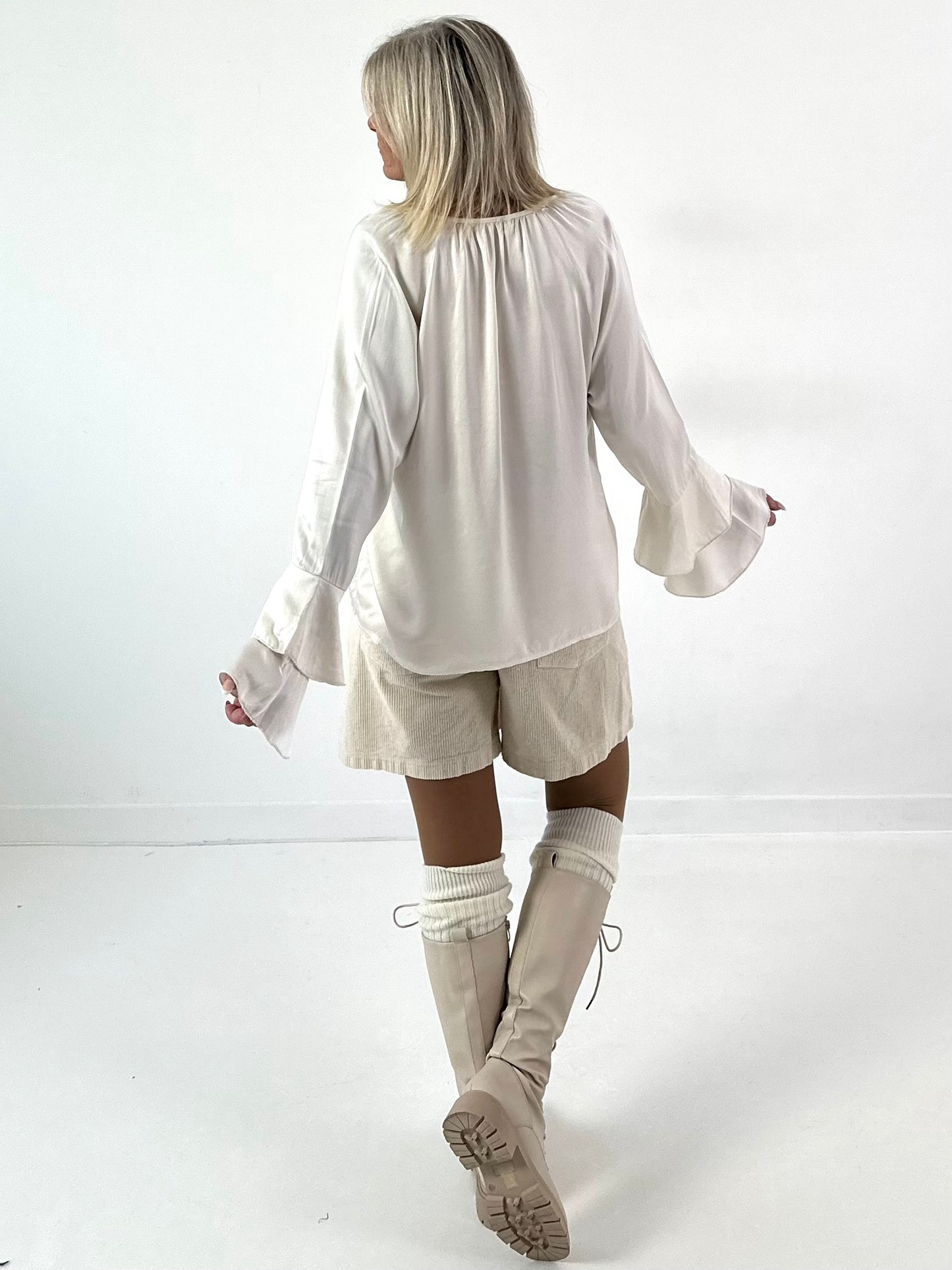 Blouse met volants model "Lush Light" - beige