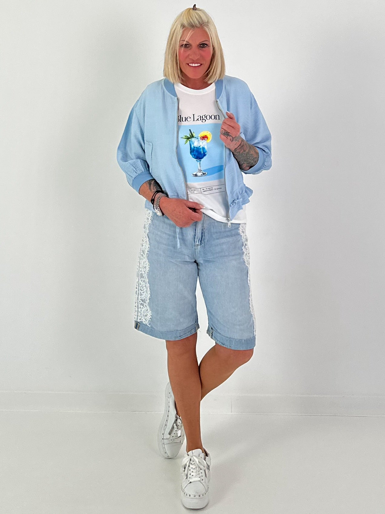T-Shirt mit Blue-Lagoon Print - weiss