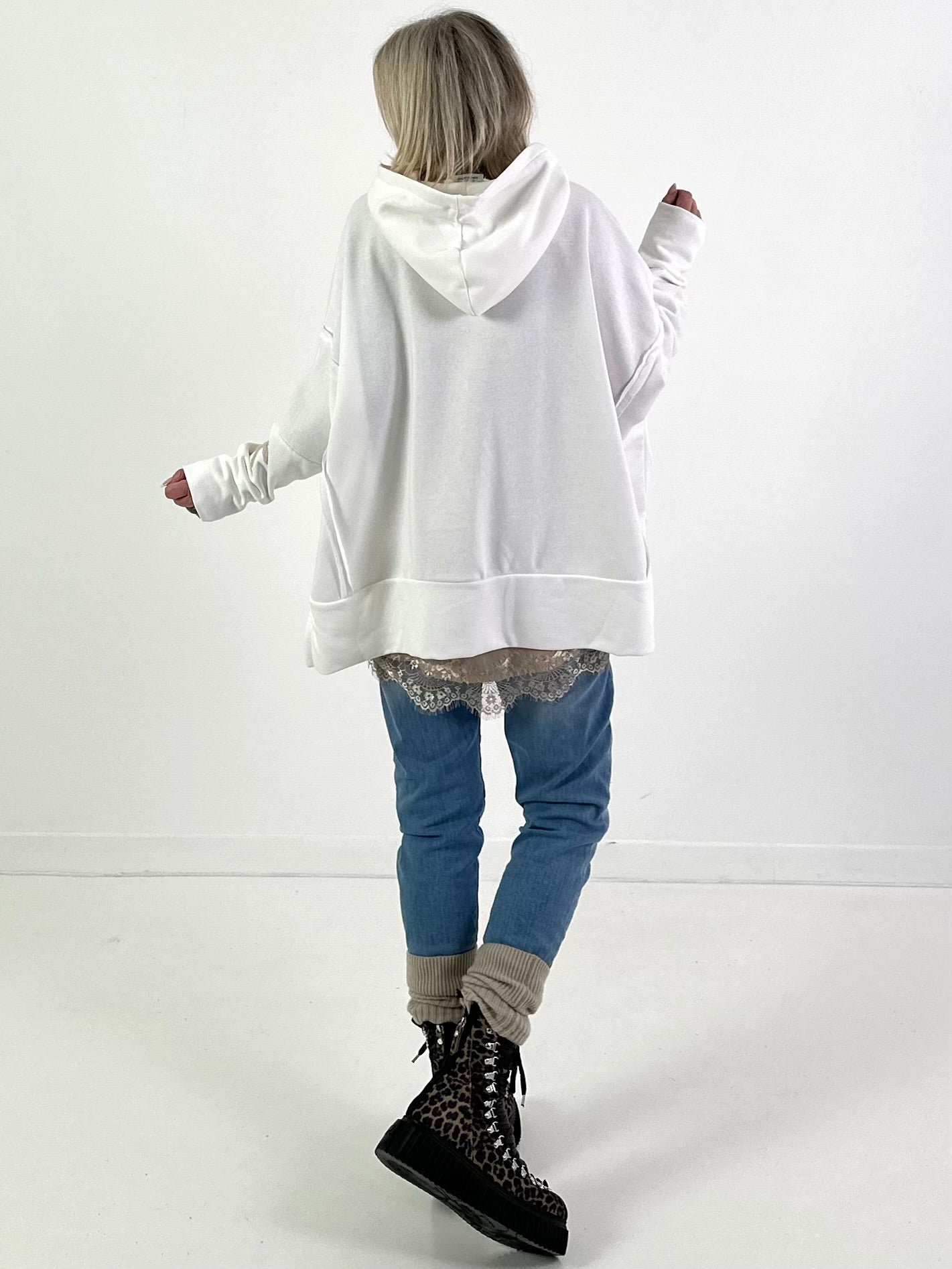 Oversized hoodie model "SUN" - wit