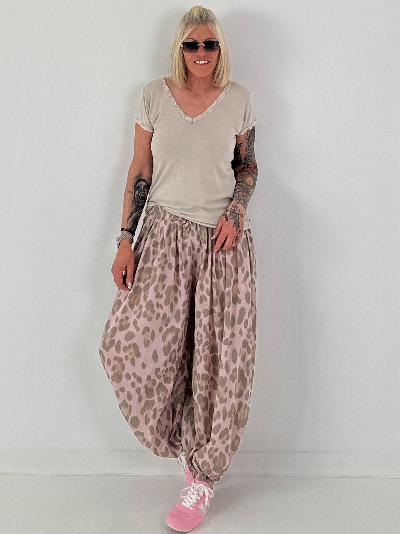 Leichte Pumphose mit stylischem Print - rosa-mehrfarbig