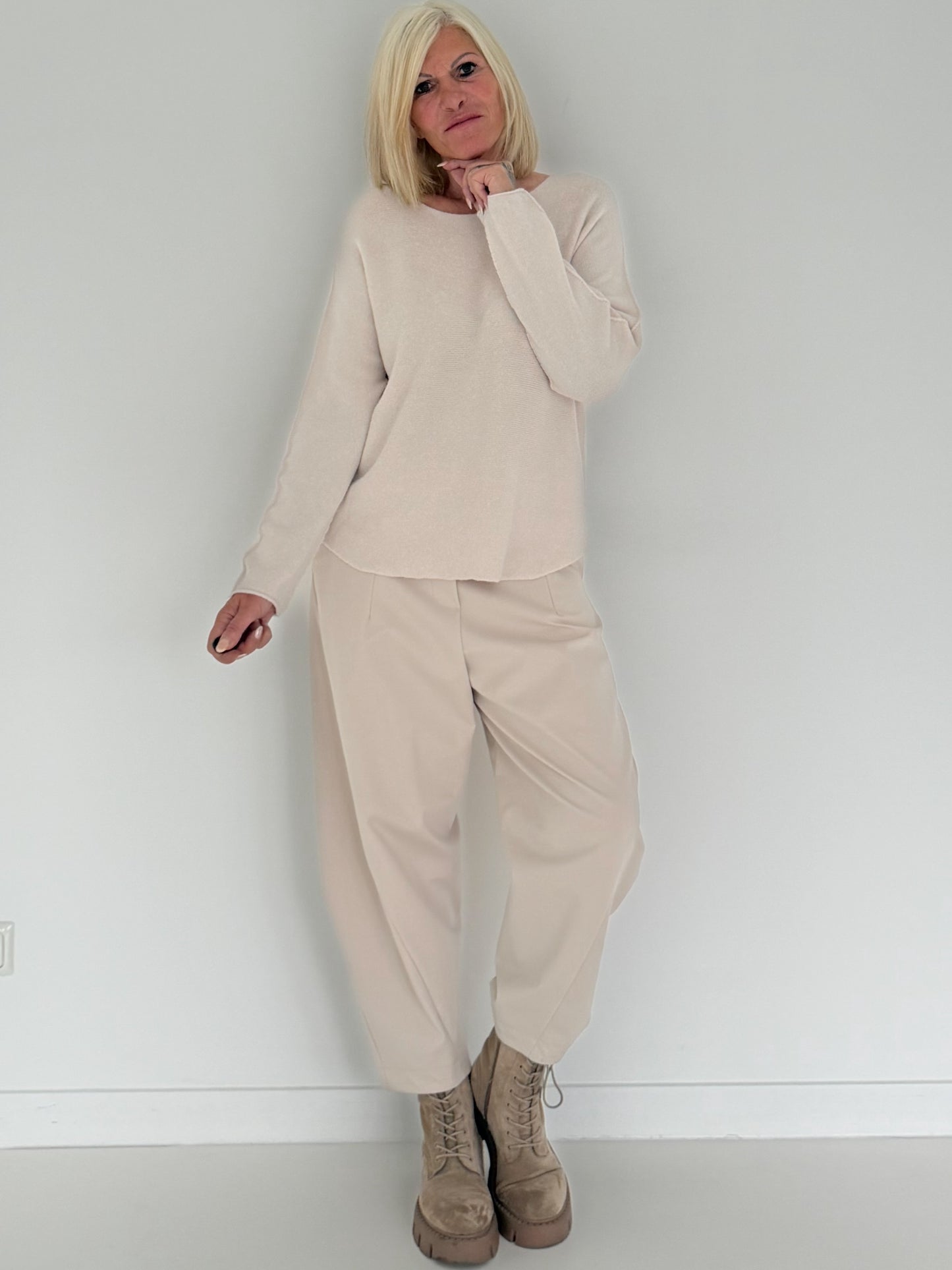 Soft Basic Sweater - beige